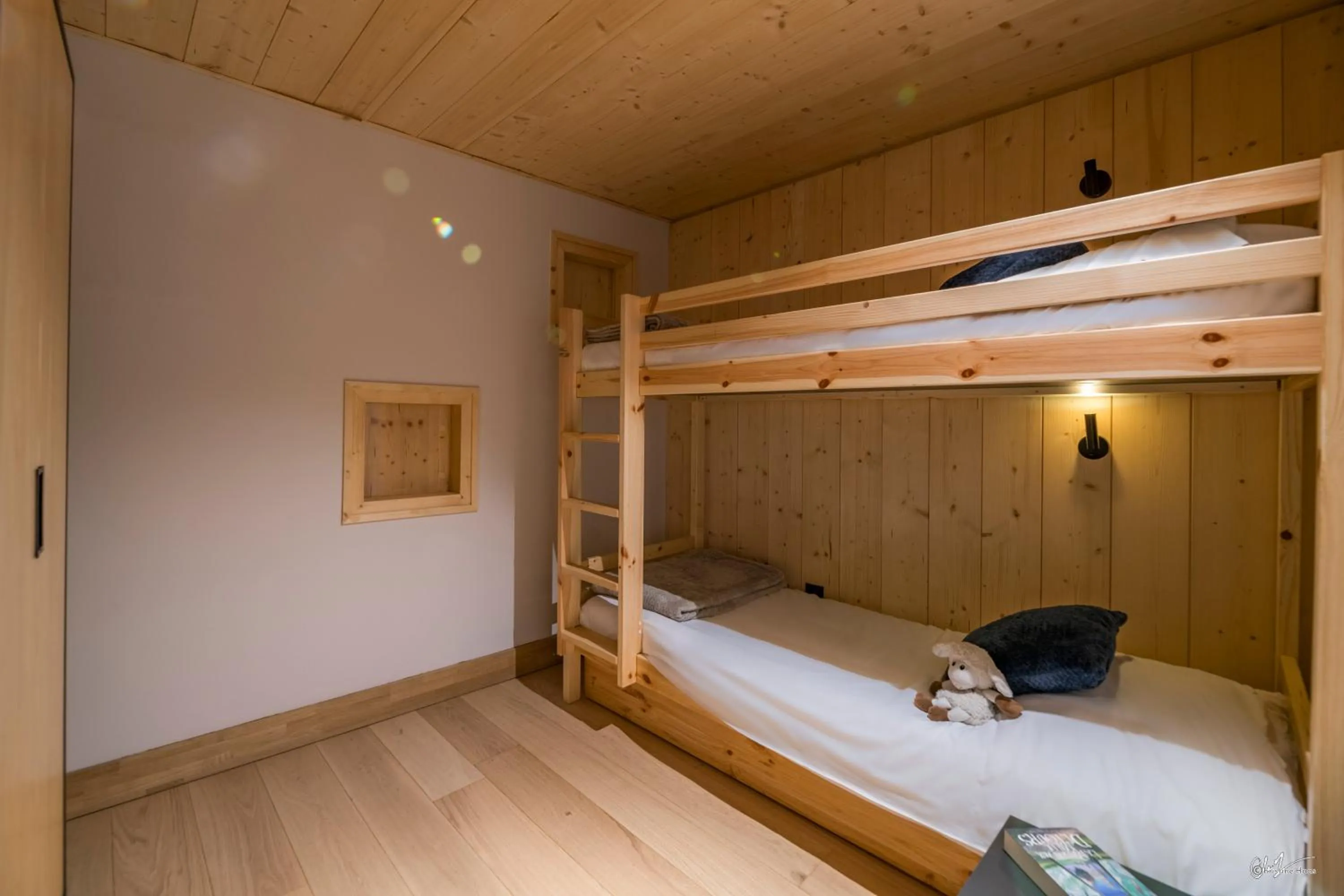 Bedroom, Bed in Lagrange Vacances L’Écrin du Badet