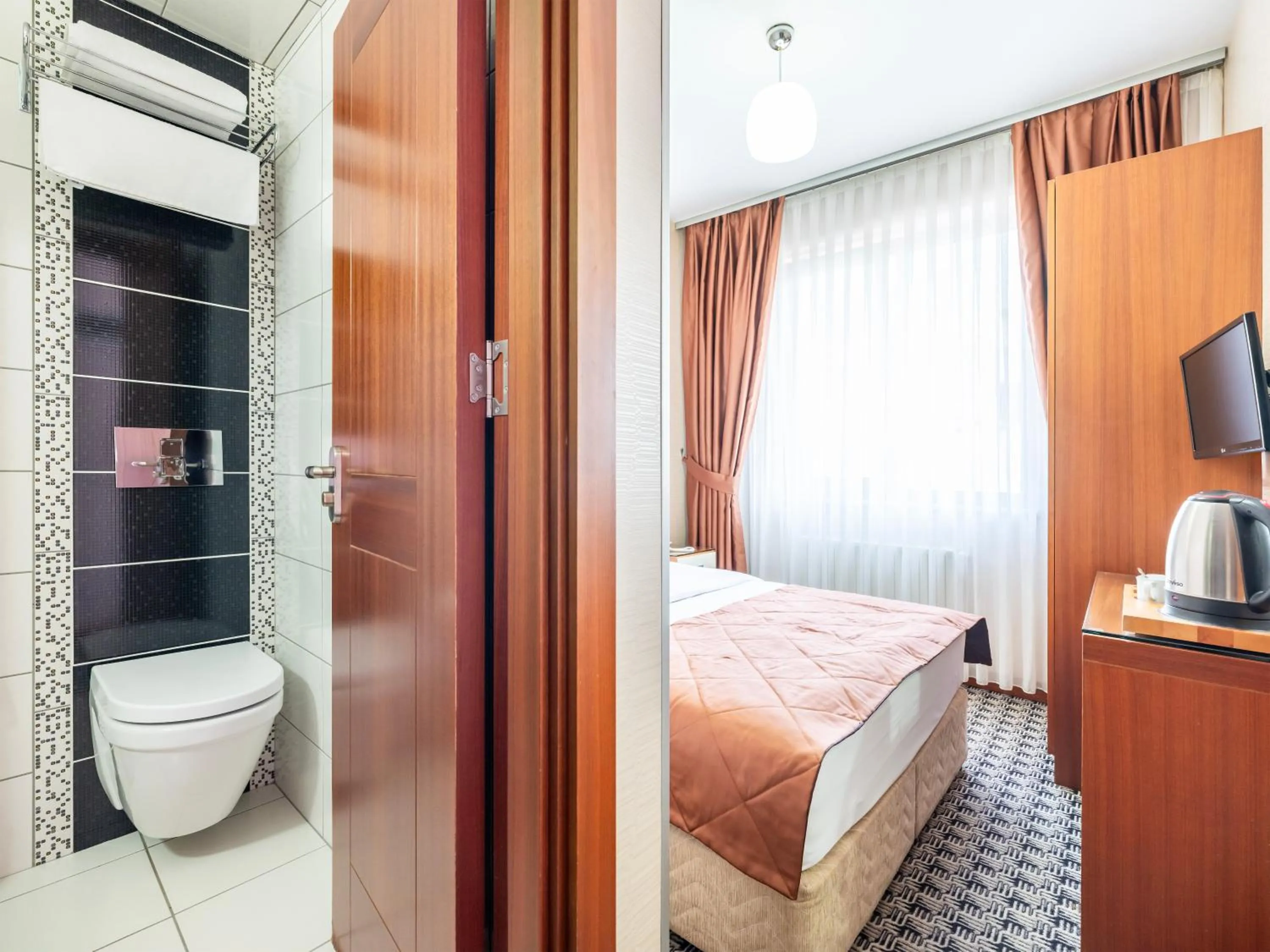 Toilet, Bed in Mint Residence Taksim