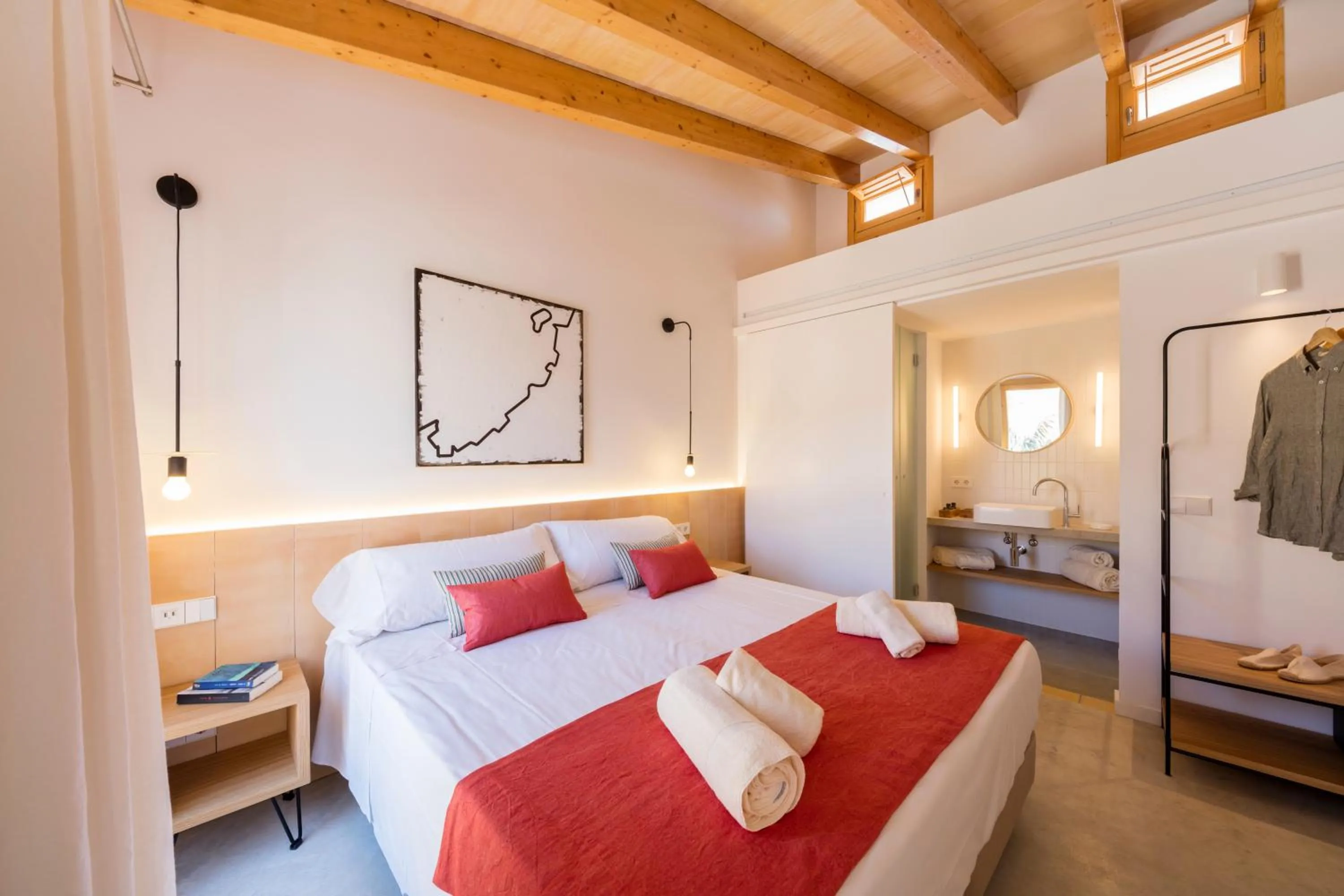 Photo of the whole room, Bed in ARA Alcudia