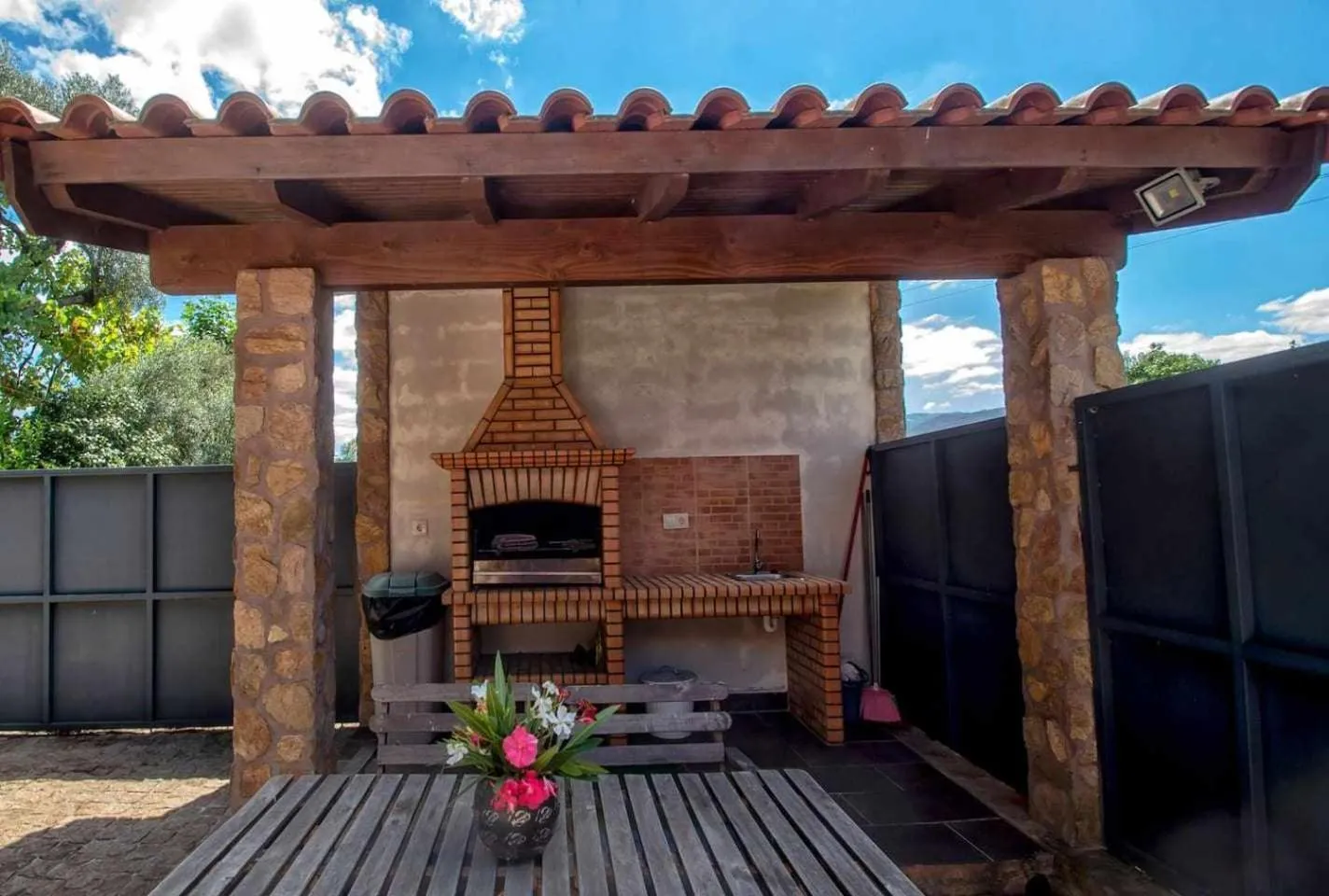 Casa das Vinhas (Camélias de Basto-Turismo Rural)