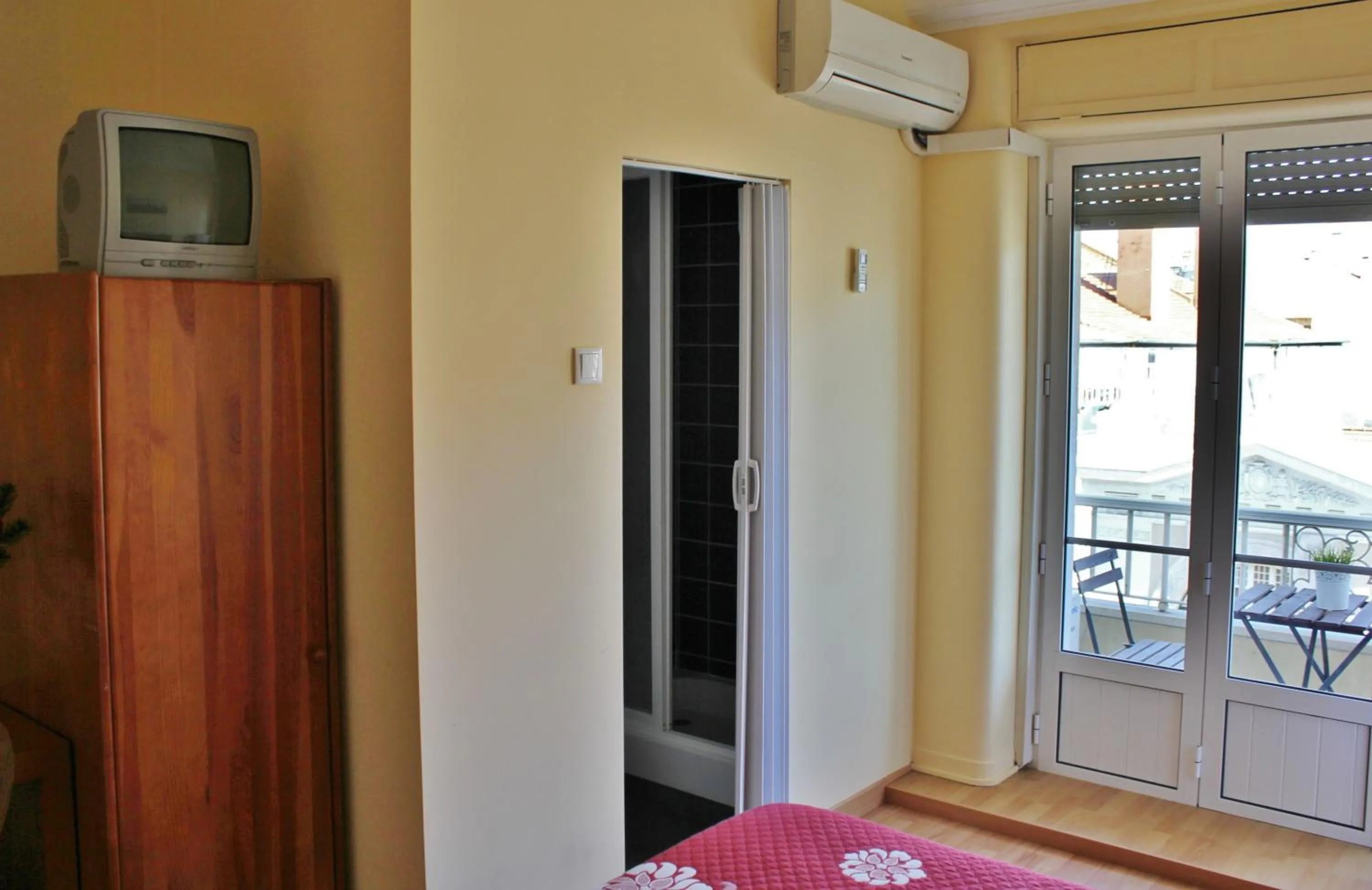 Shower in Residencial Duque de Saldanha