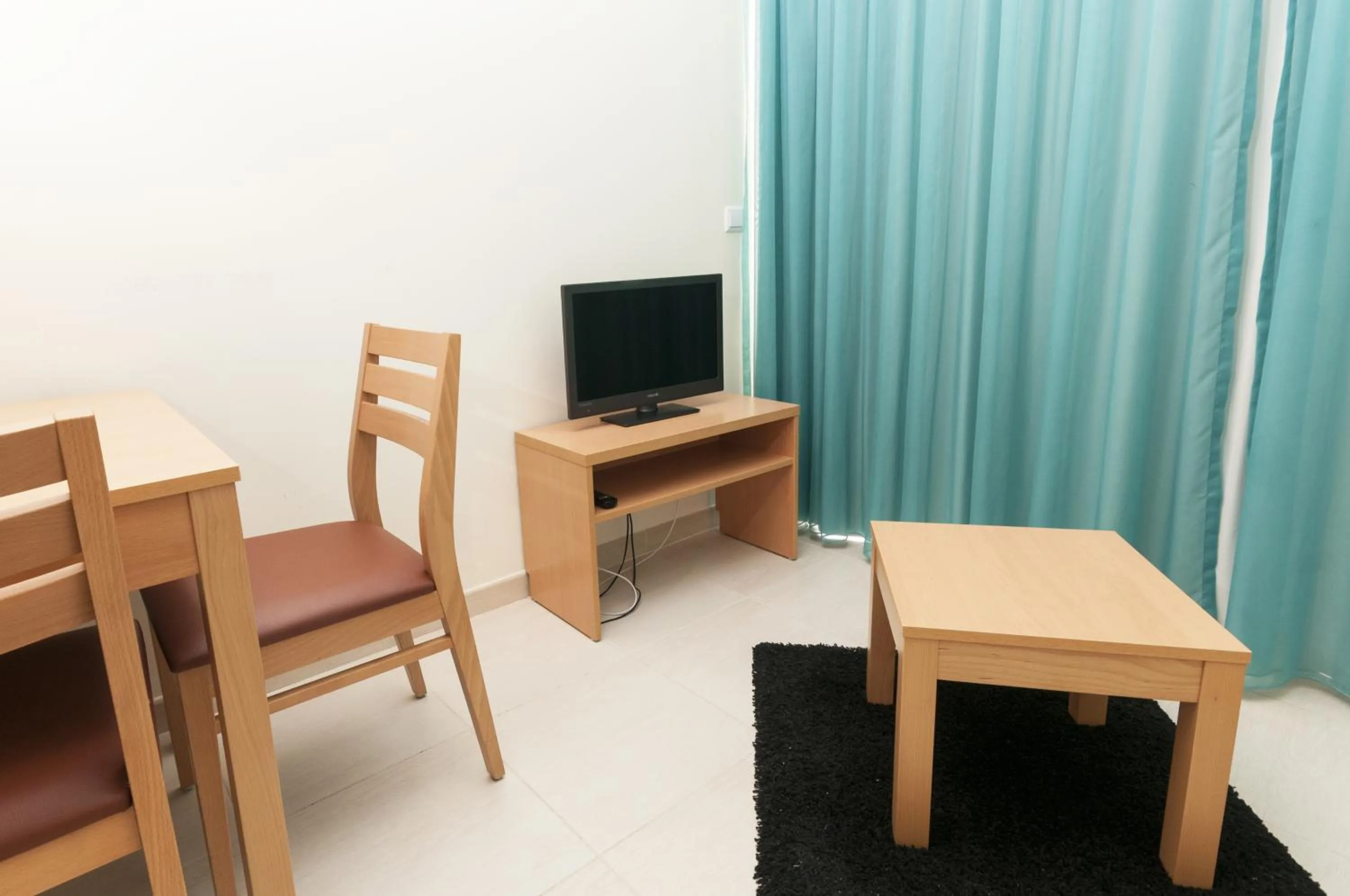 TV and multimedia in Studio 17 by Atlantichotels - AL