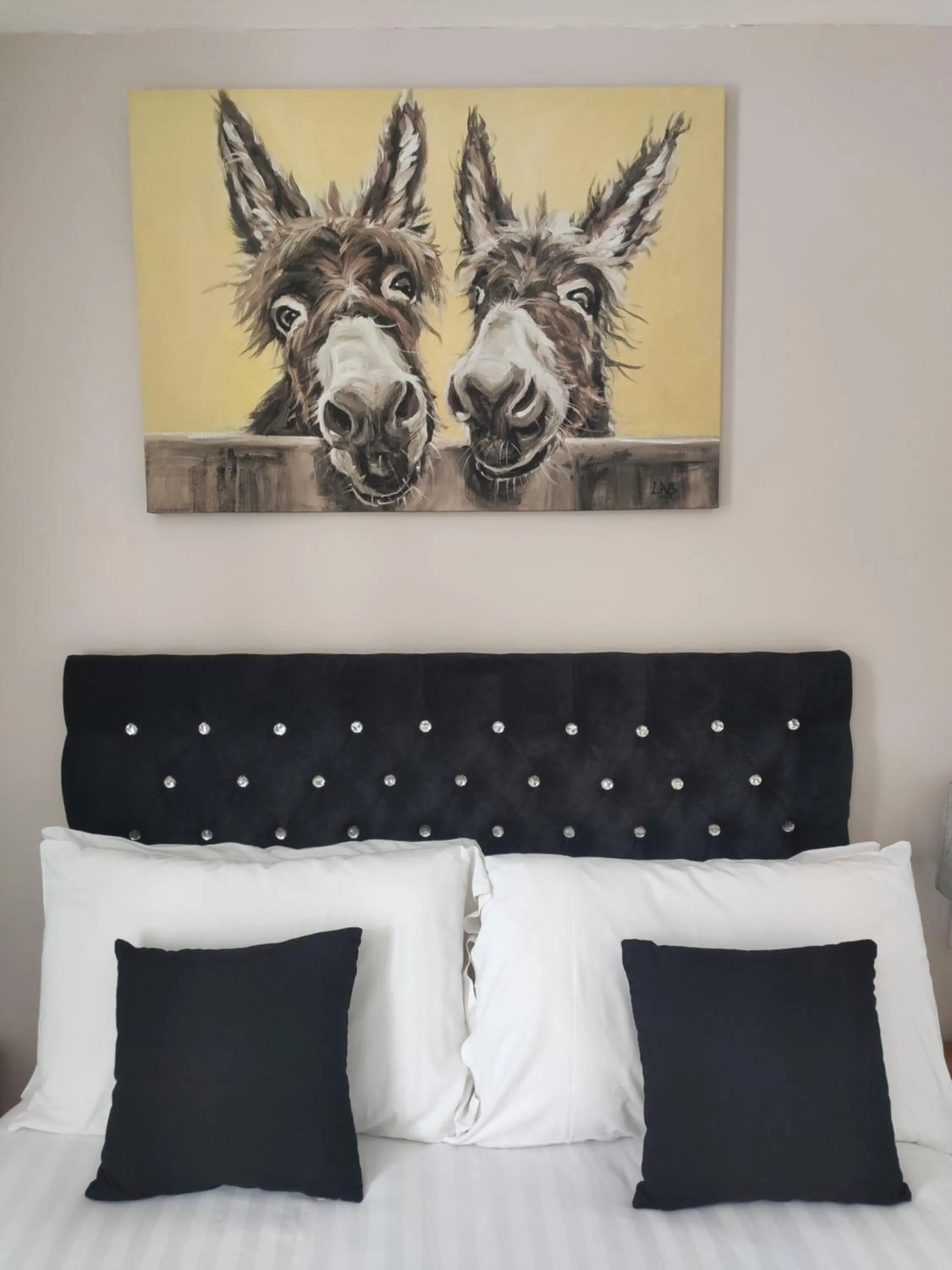 Decorative detail, Bed in Q Accommodation