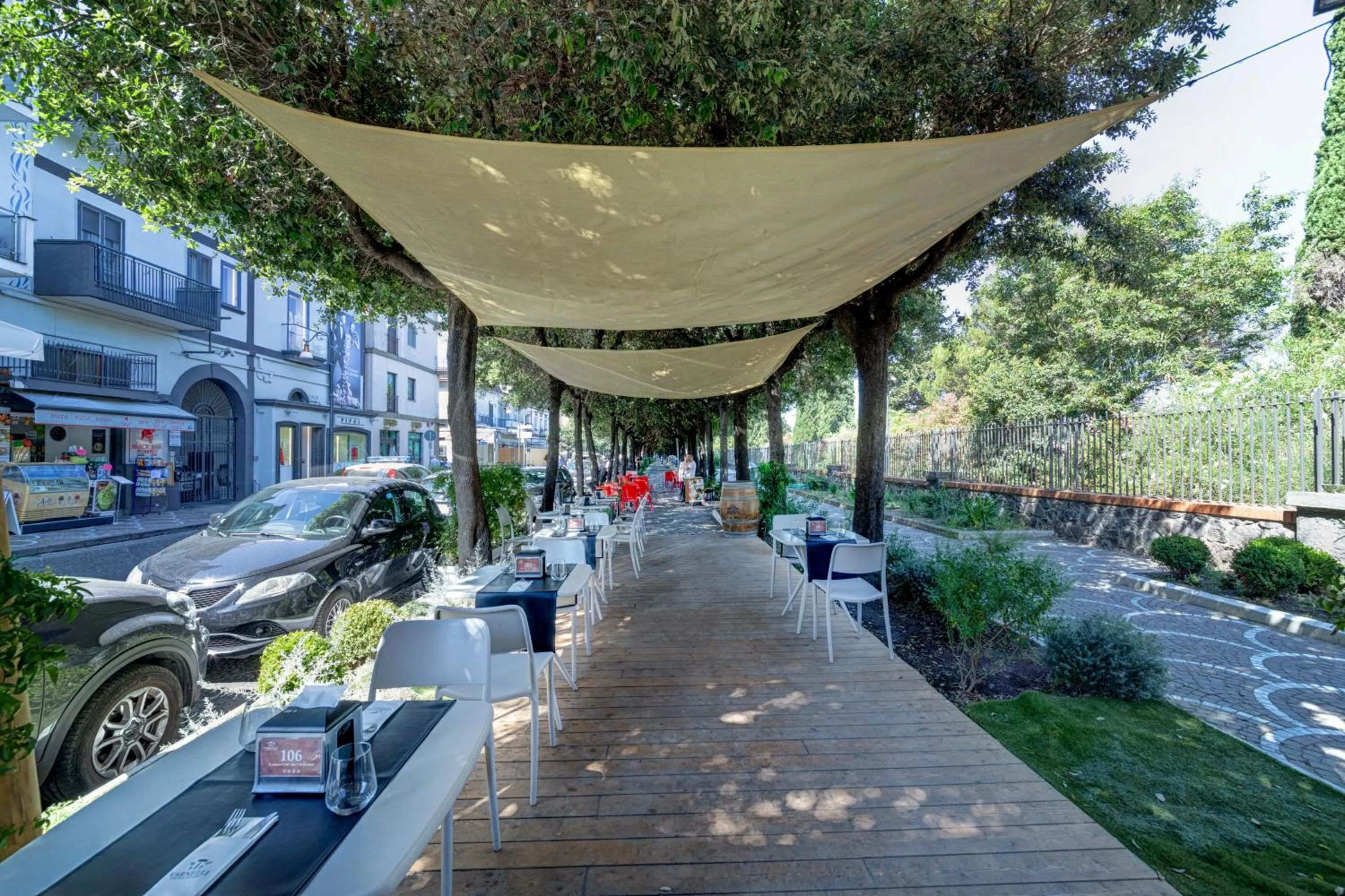 Restaurant/places to eat in Hotel del Sole