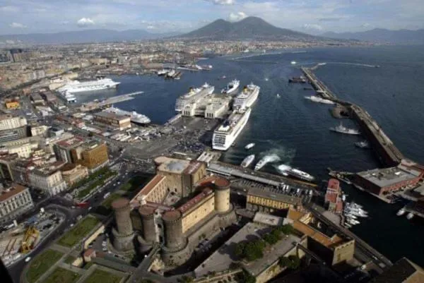 Nearby landmark in Base Napoli Plebiscito