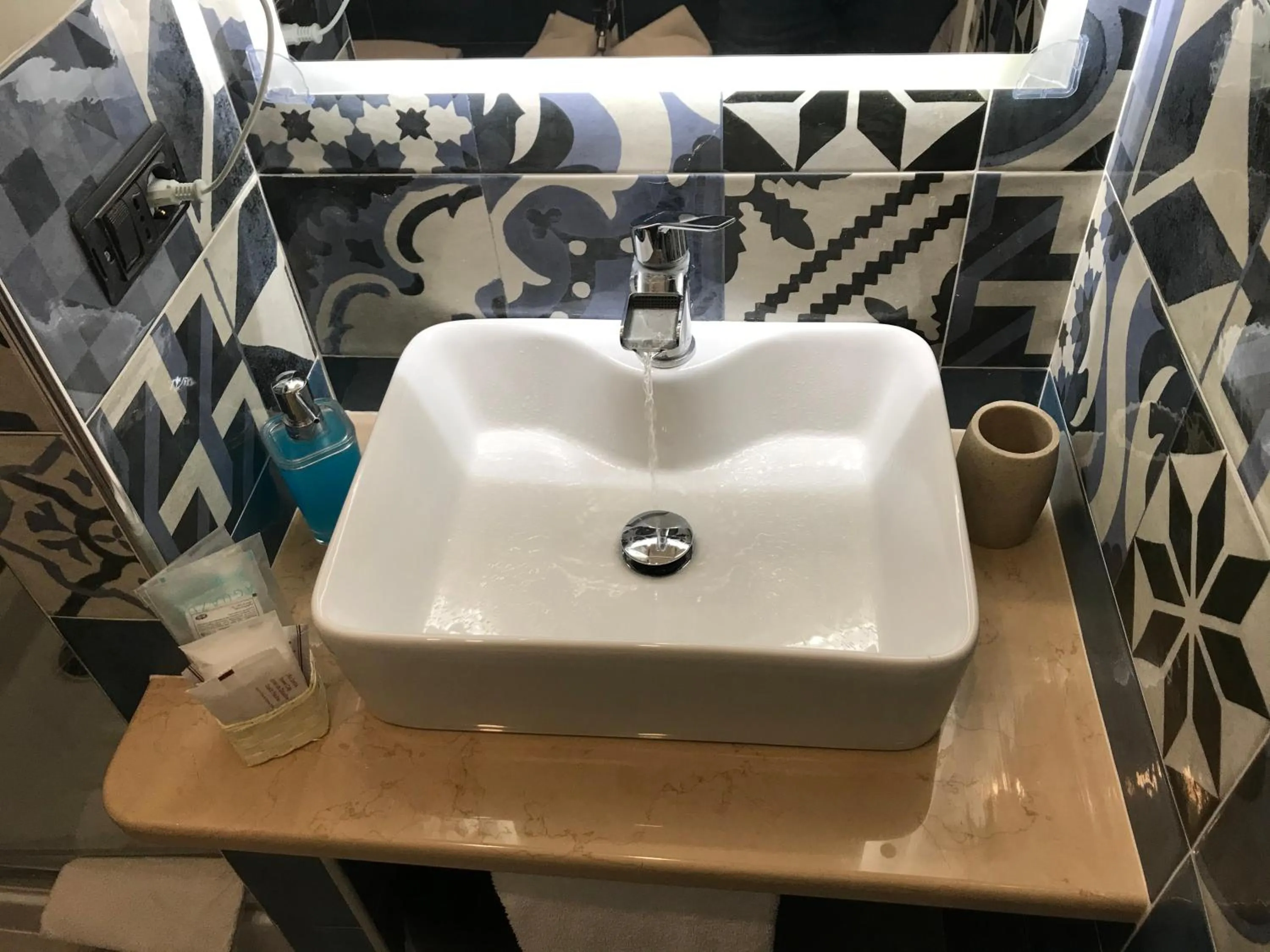 Bathroom in Base Napoli Plebiscito