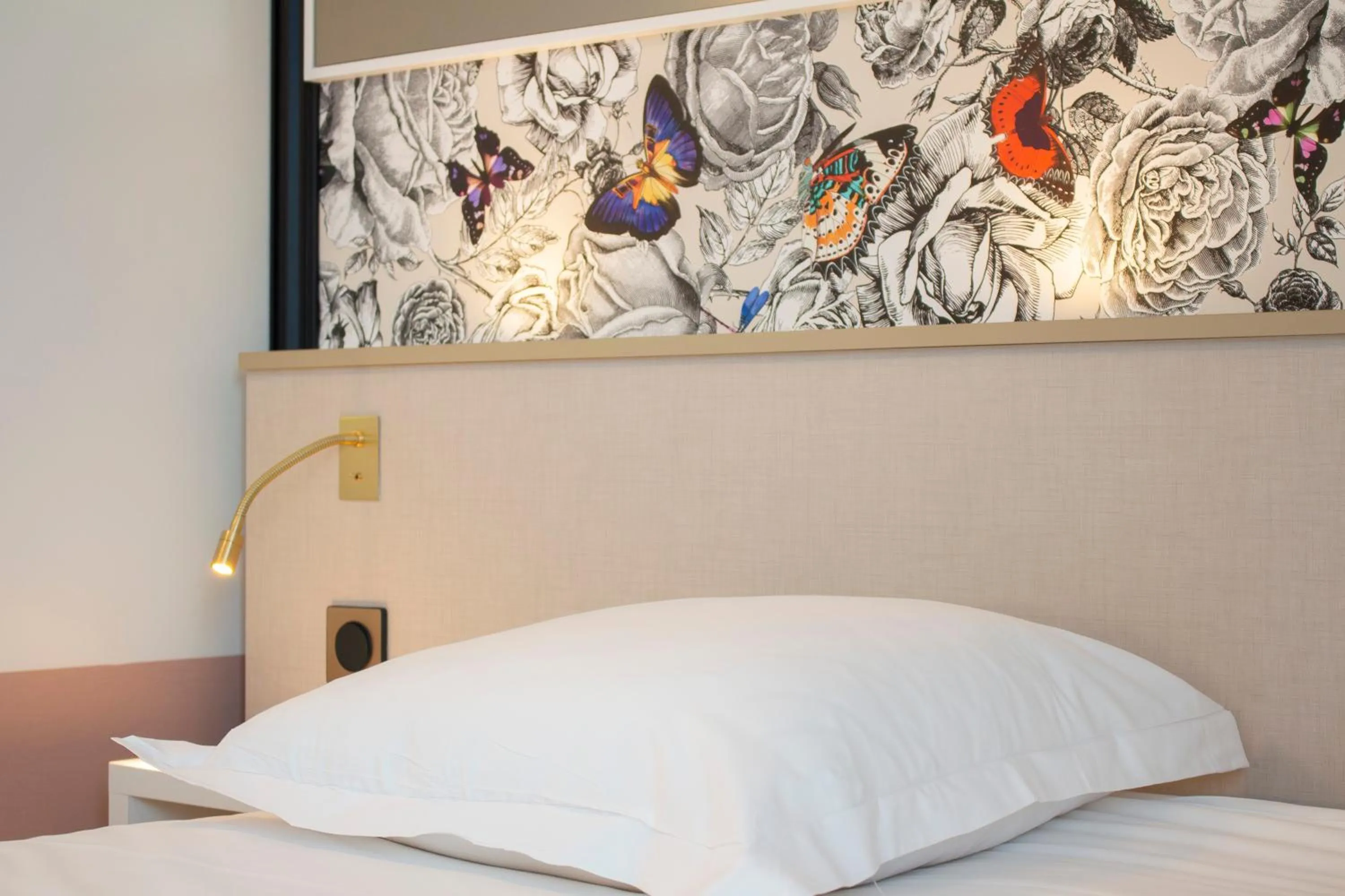 Bed in Brit Hotel Nantes La Beaujoire Parc Expo