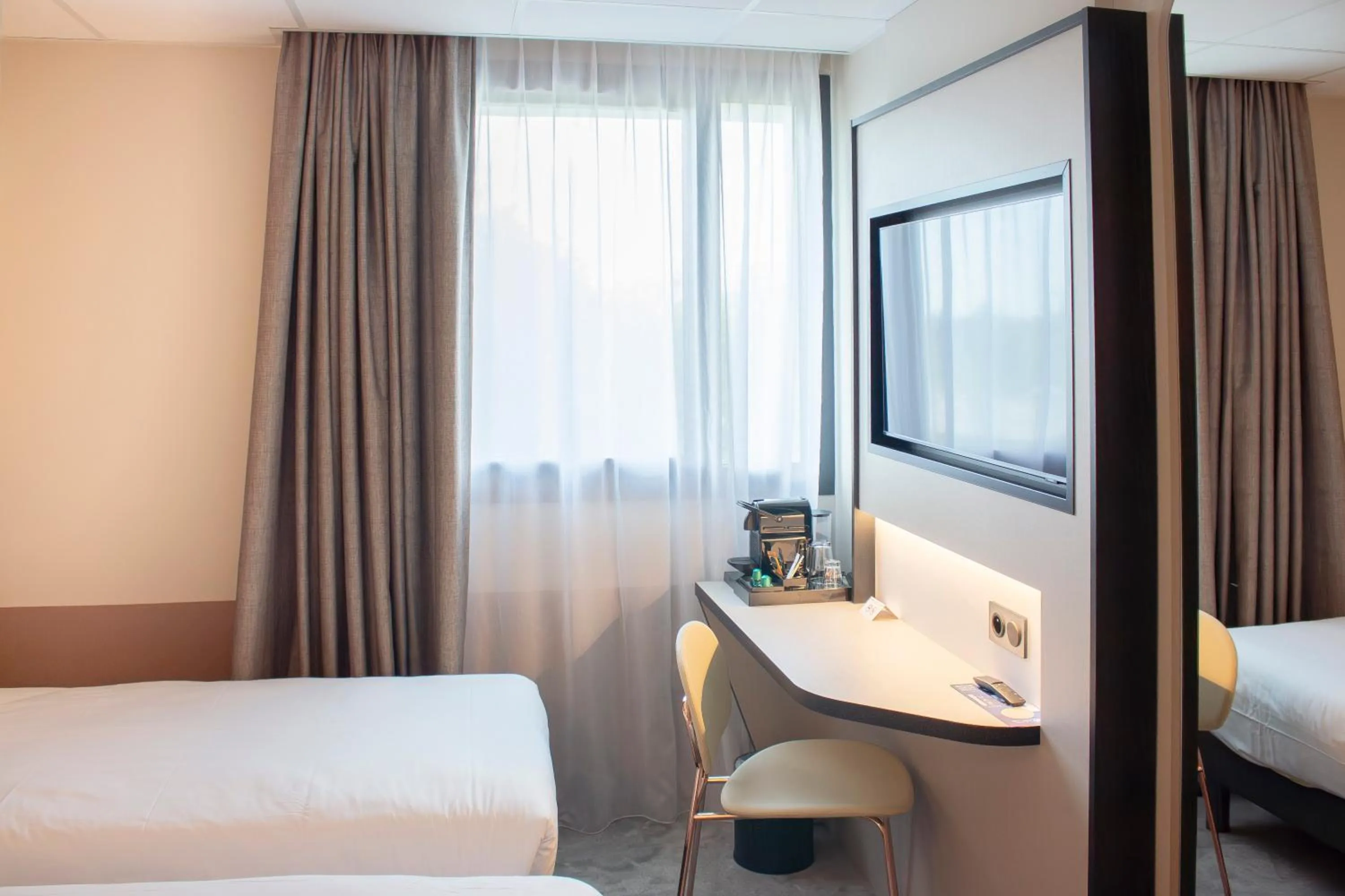 Bed in Brit Hotel Nantes La Beaujoire Parc Expo