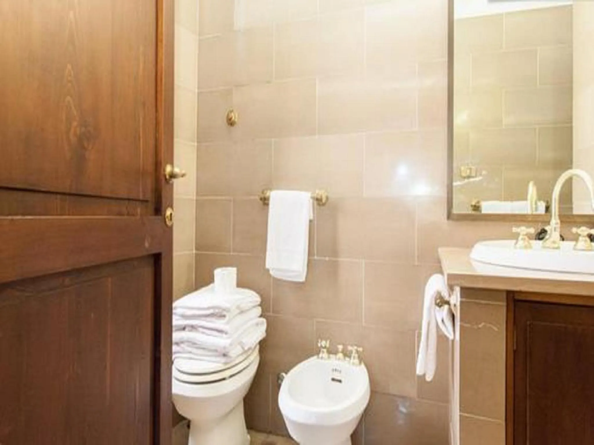 Shower in Signor Suite Colosseo