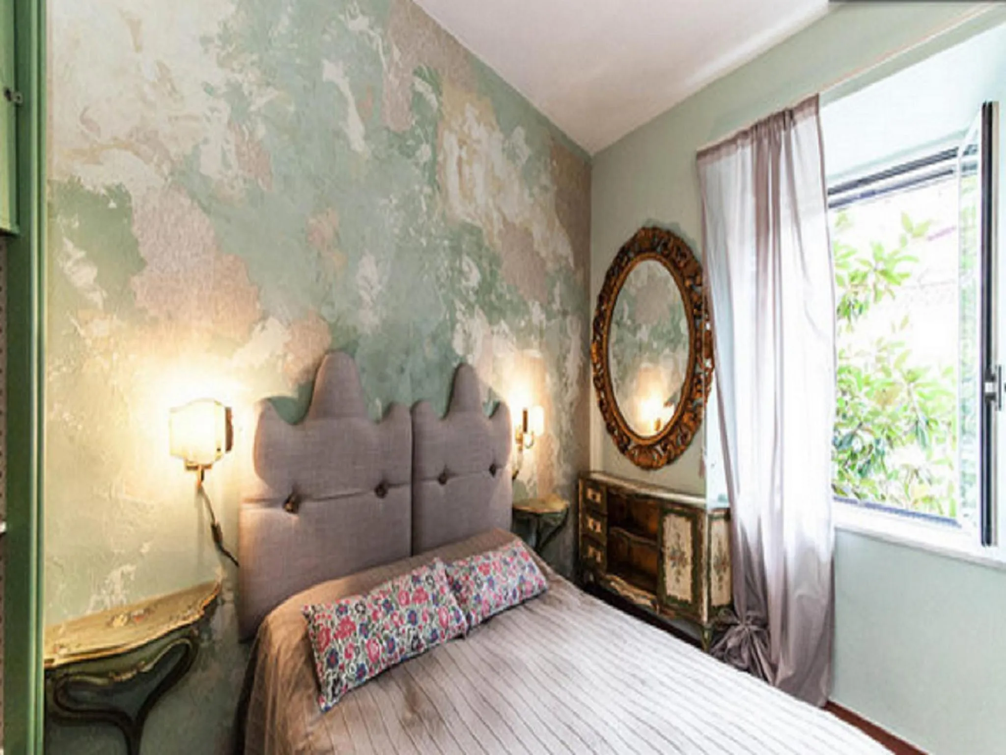 Bedroom, Bed in Signor Suite Colosseo