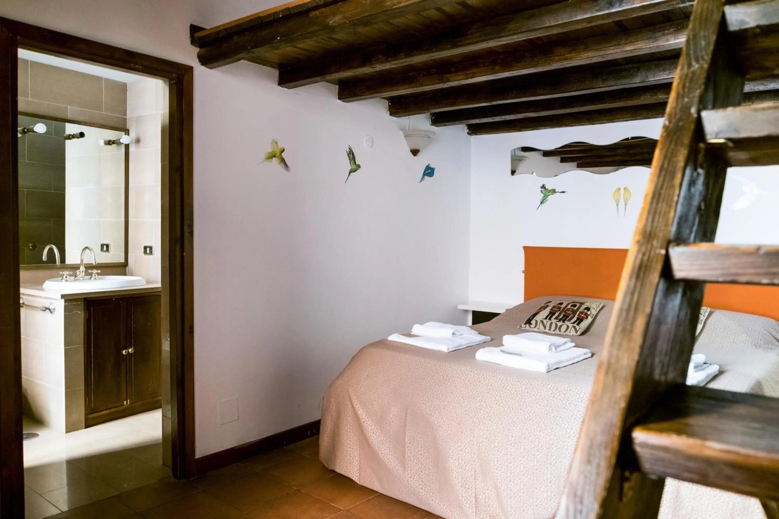 Bed in Signor Suite Colosseo