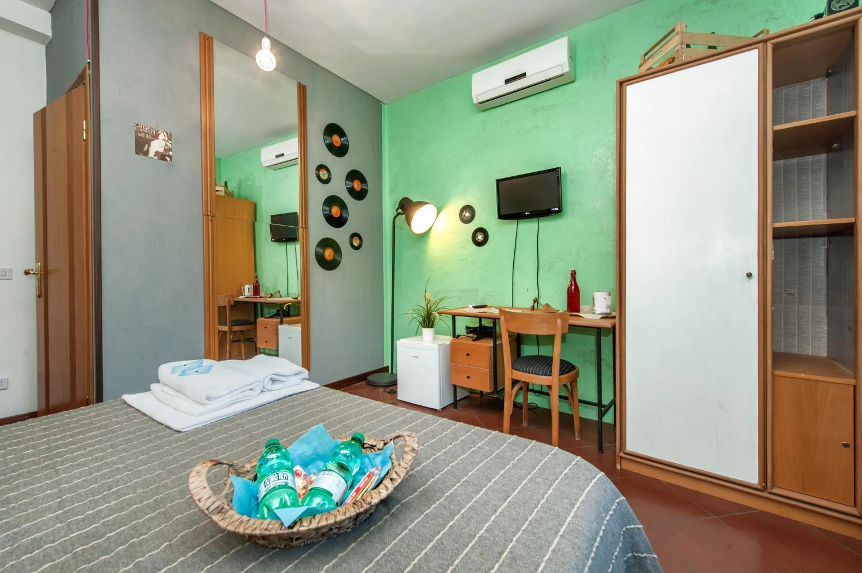 Bed in Signor Suite Colosseo