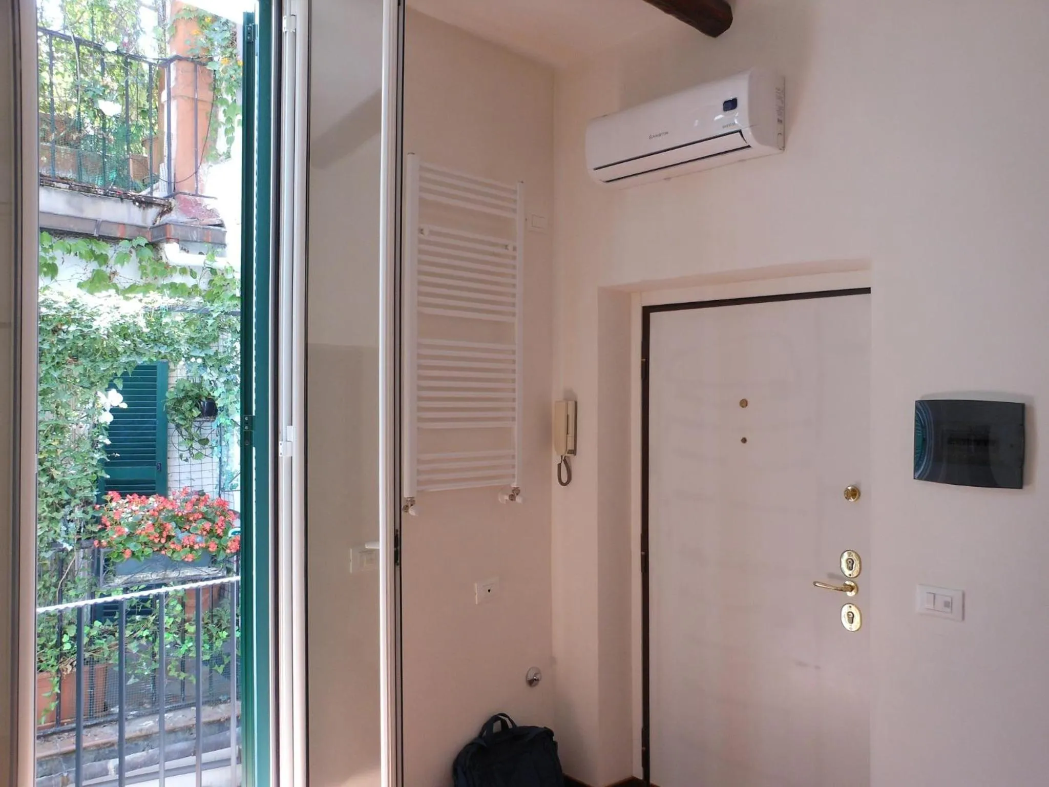 Facade/entrance in Signor Suite Colosseo