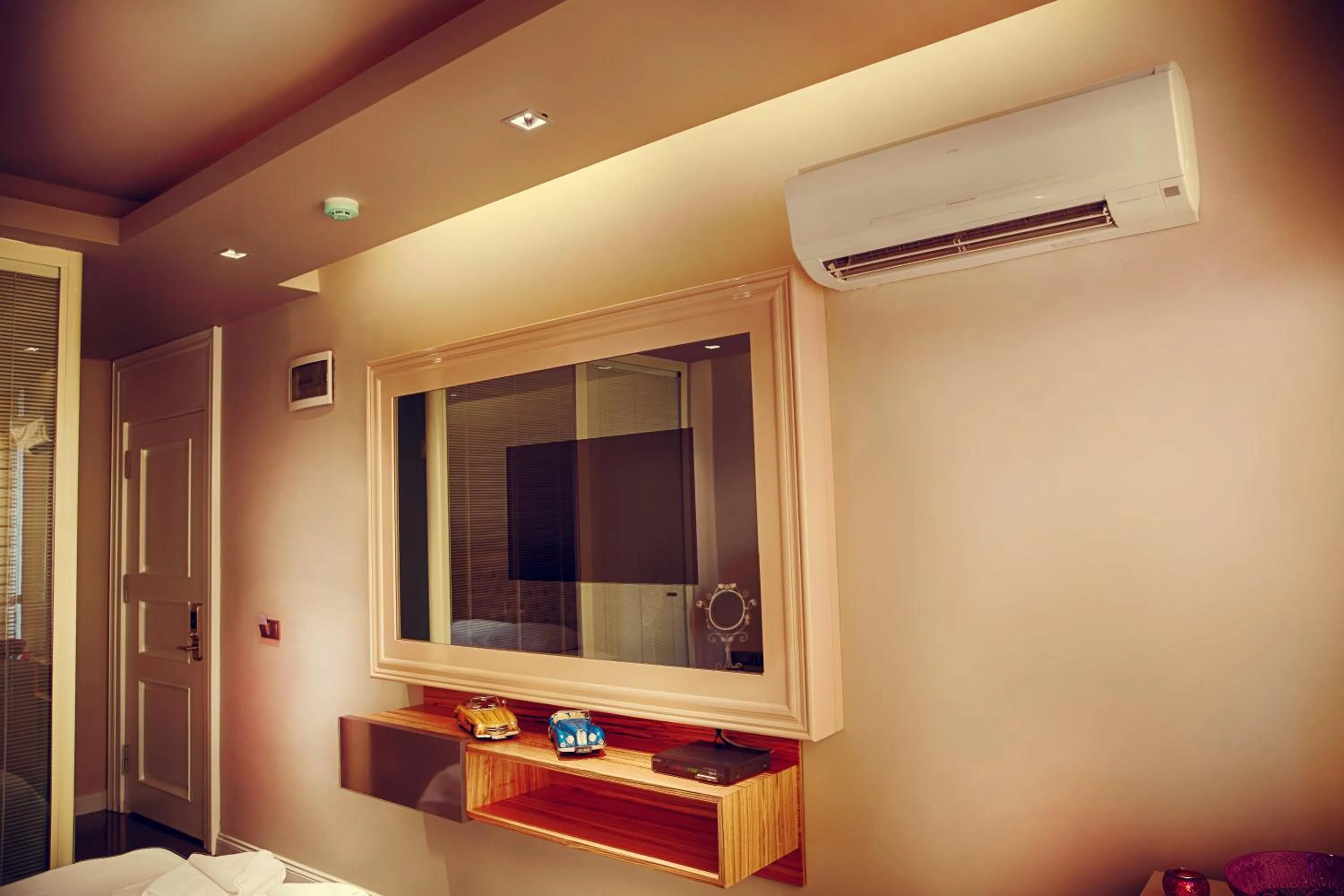 TV and multimedia, Bed in Upper House