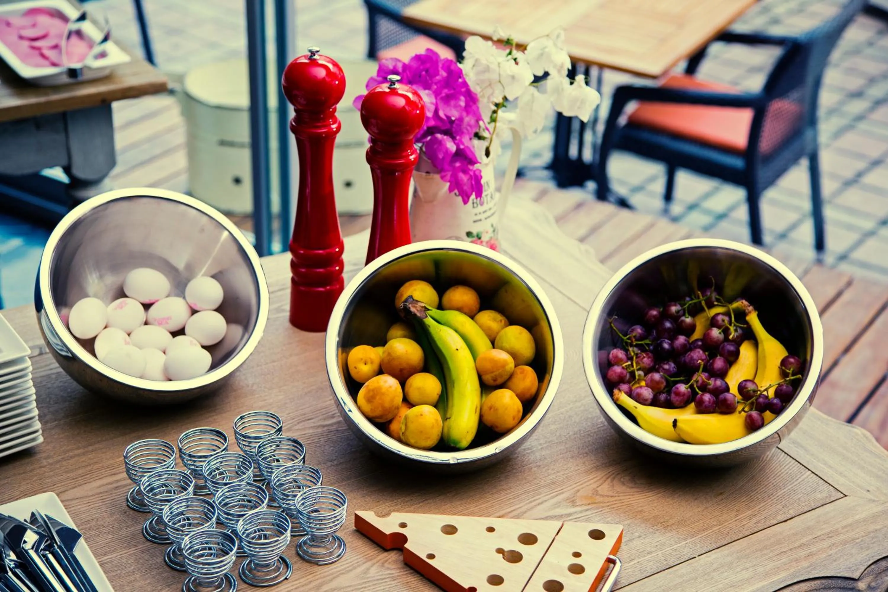 Restaurant/places to eat in Upper House