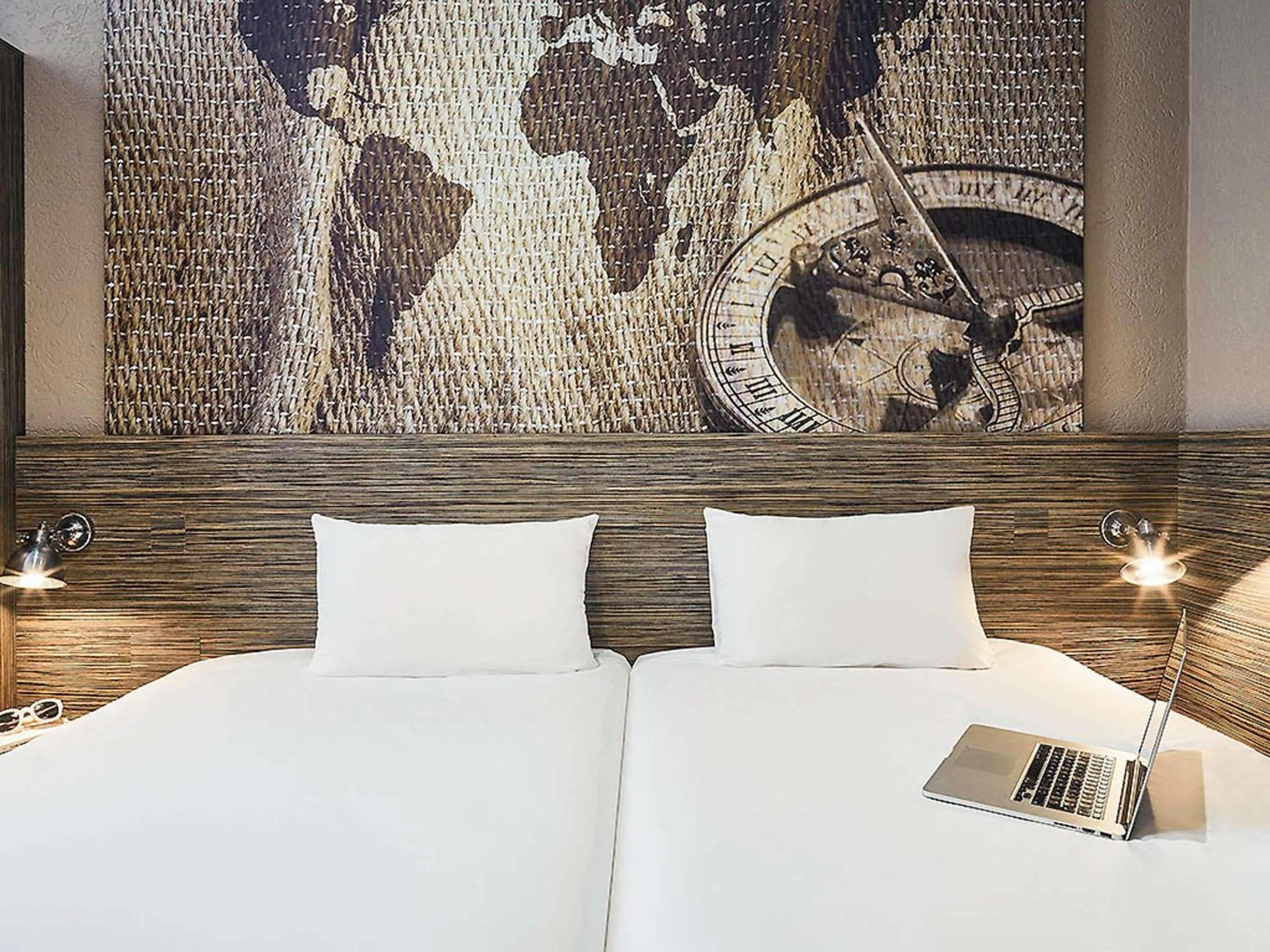 Bedroom, Bed in Ibis Styles Hyères Rooftop & Spa