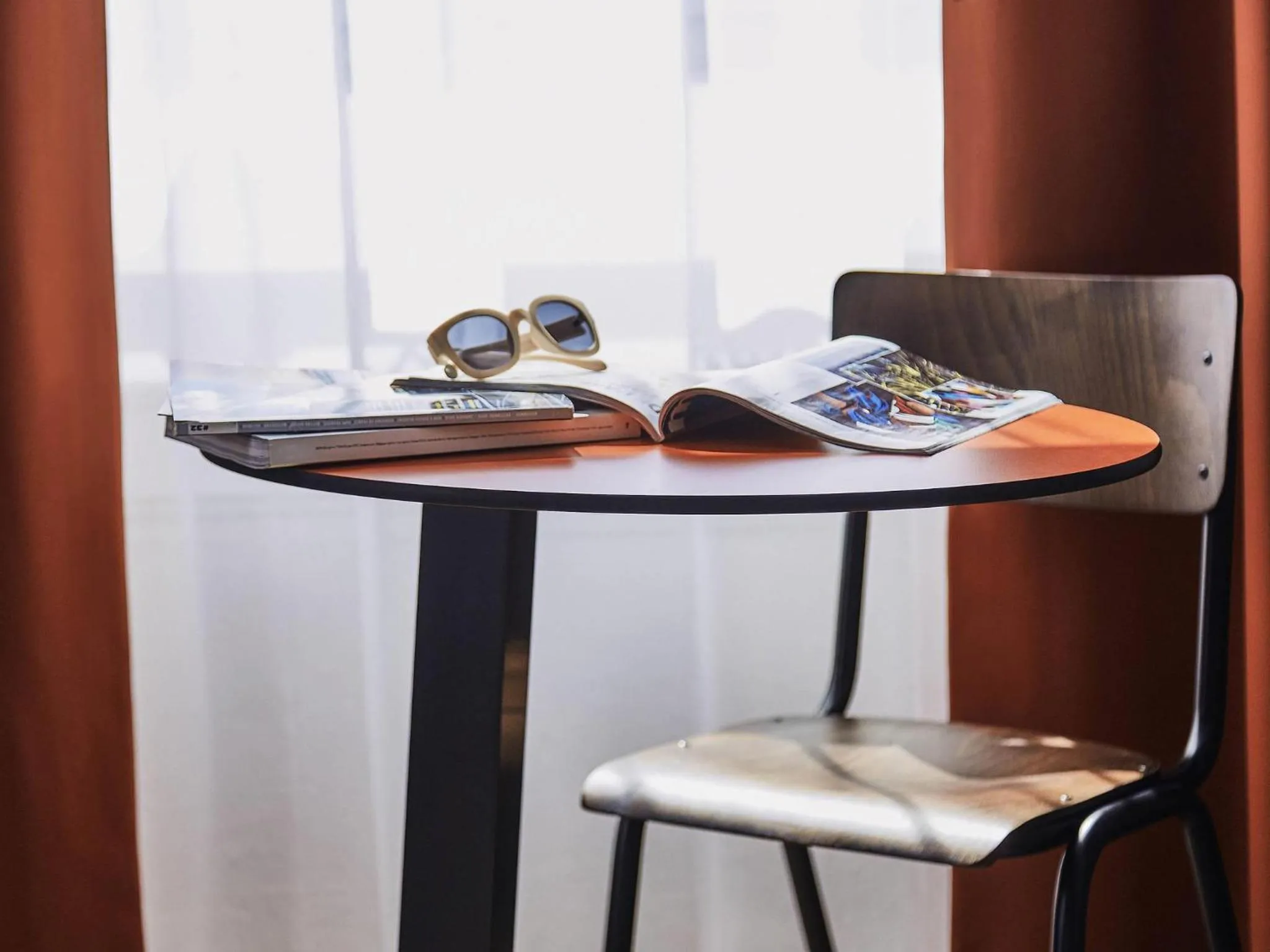 Bedroom in Ibis Styles Hyères Rooftop & Spa