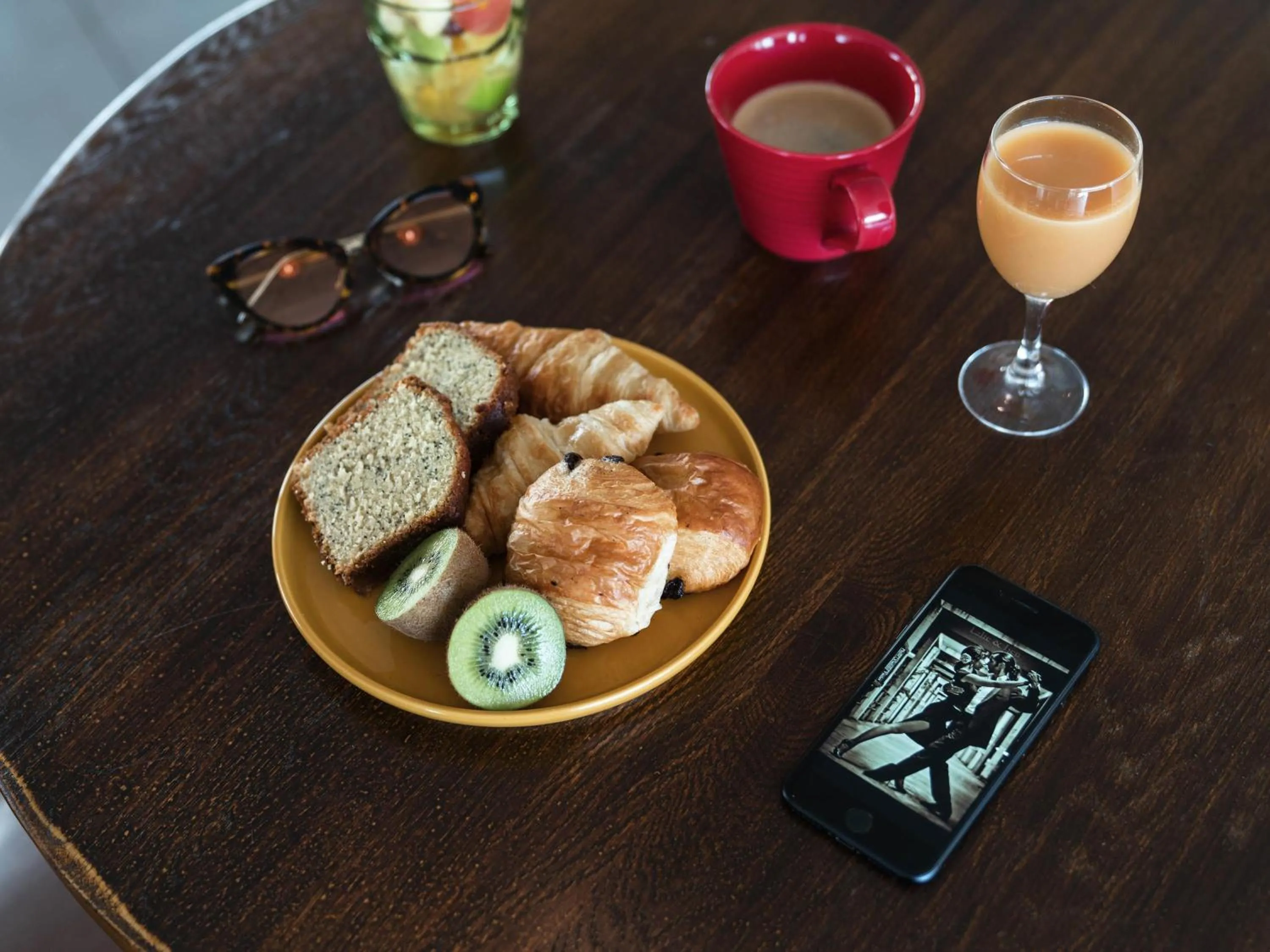 Breakfast in Ibis Styles Hyères Rooftop & Spa