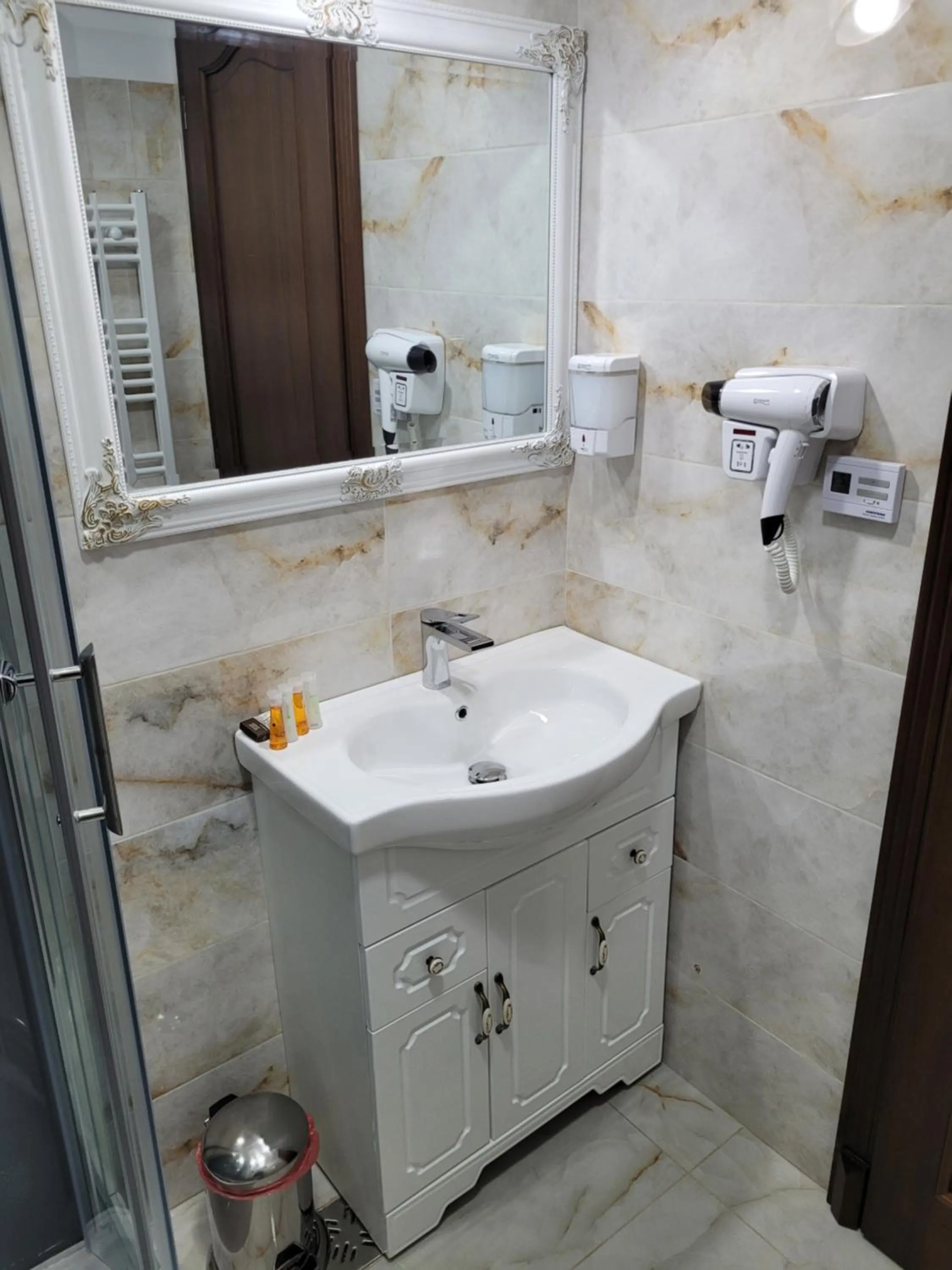 Bathroom in LOTUS Boutique