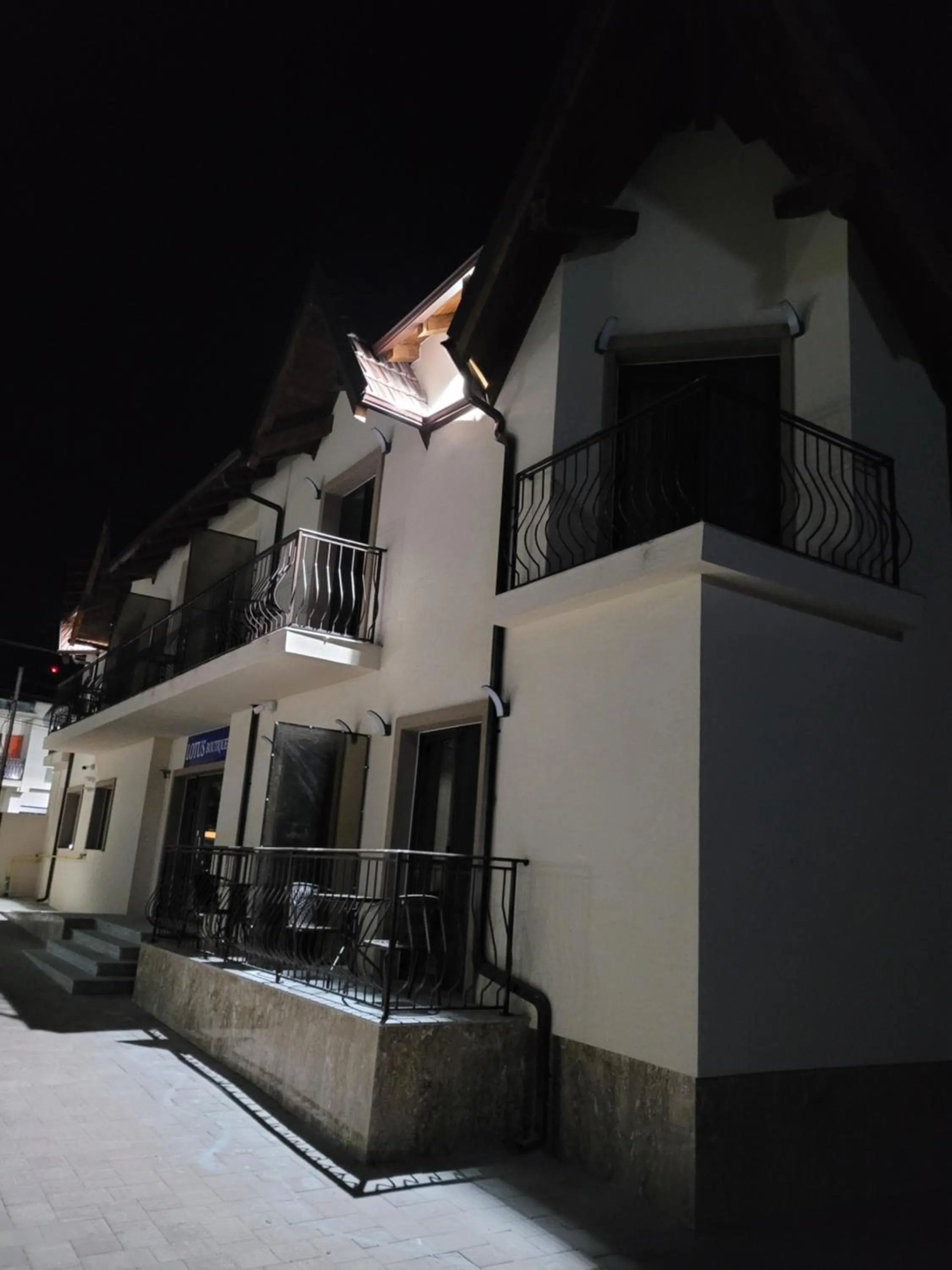 Property building in LOTUS Boutique