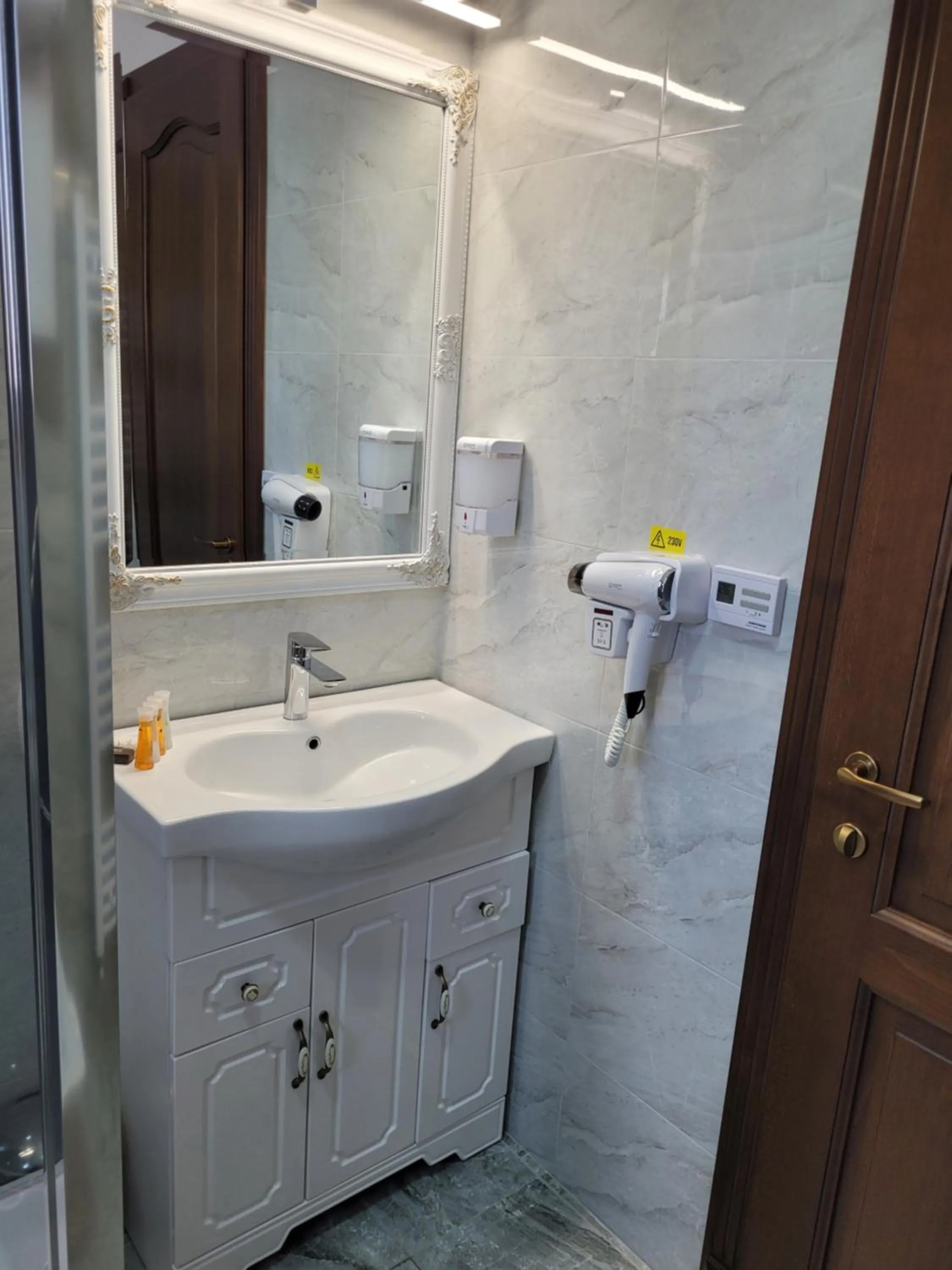 Bathroom in LOTUS Boutique