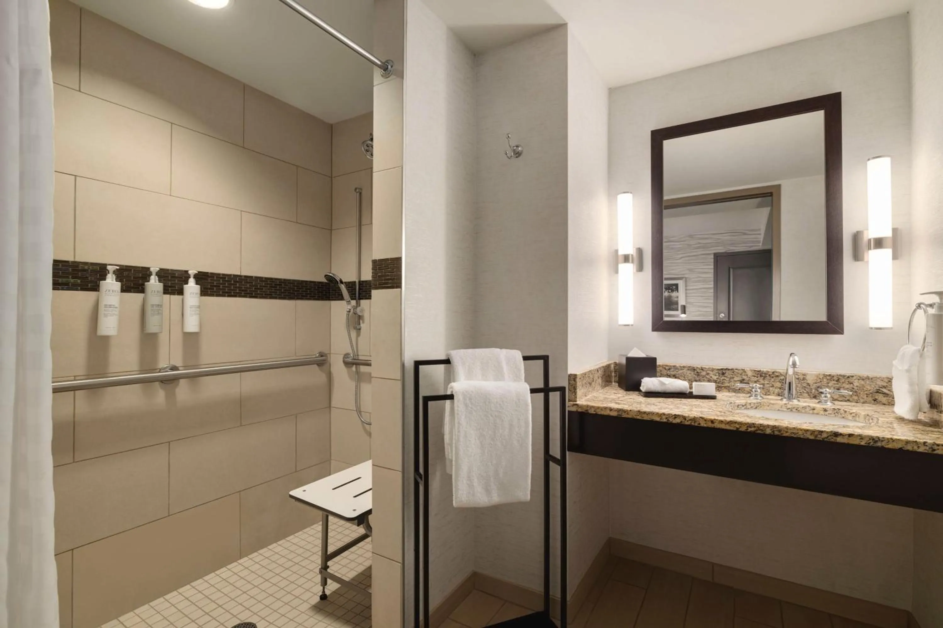 Bathroom in Embassy Suites Chattanooga Hamilton Place