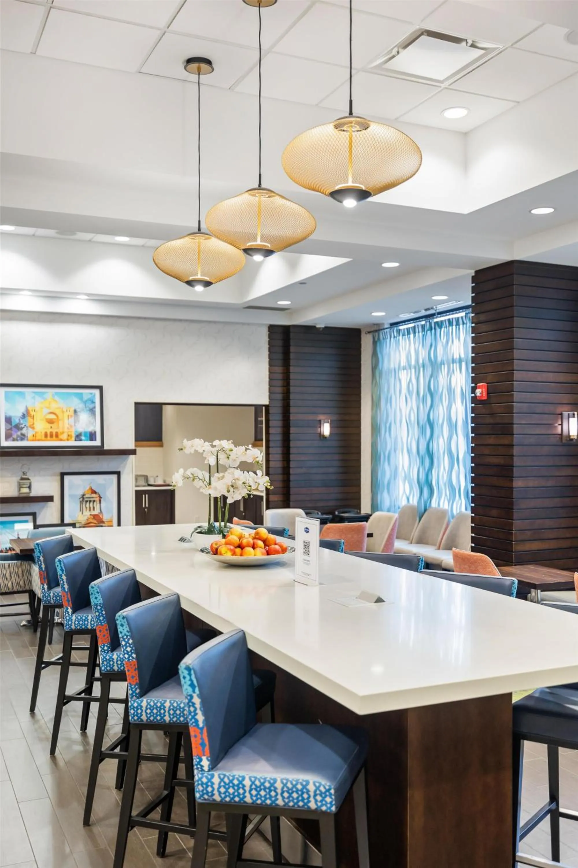 Lobby or reception in Hampton Inn by Hilton Winnipeg