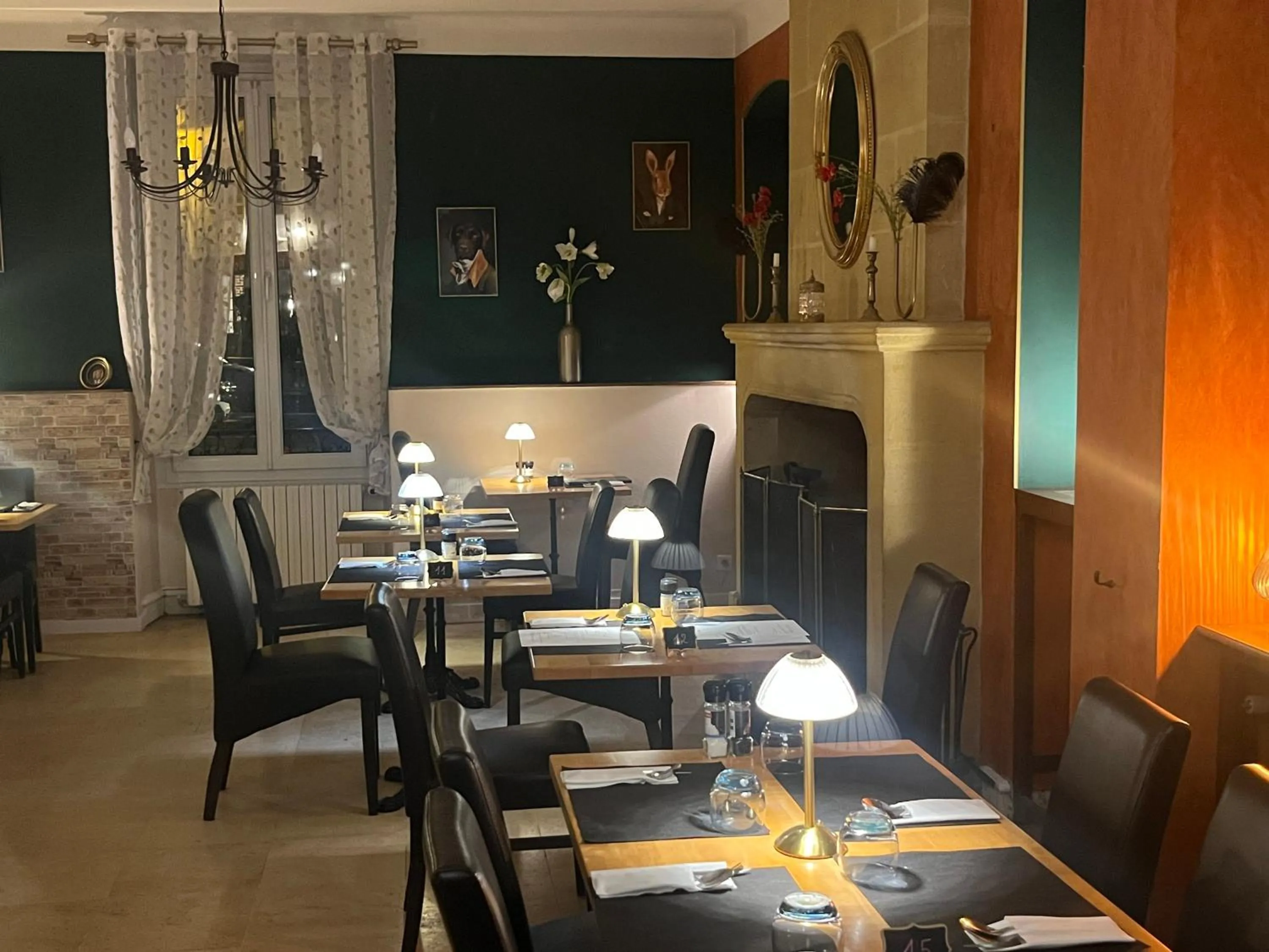 Logis Hôtel Le Cygne