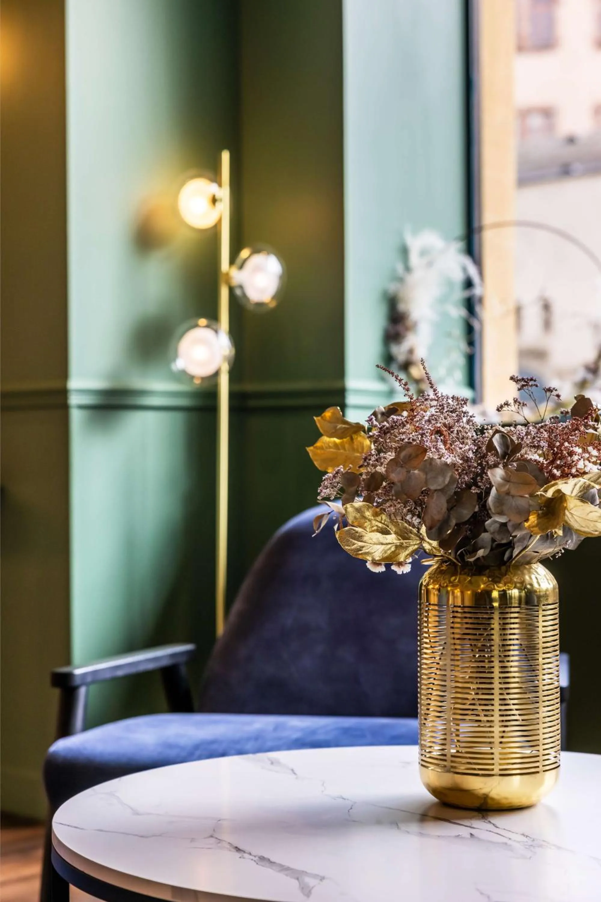 Lobby or reception in Best Western Metz Centre Gare