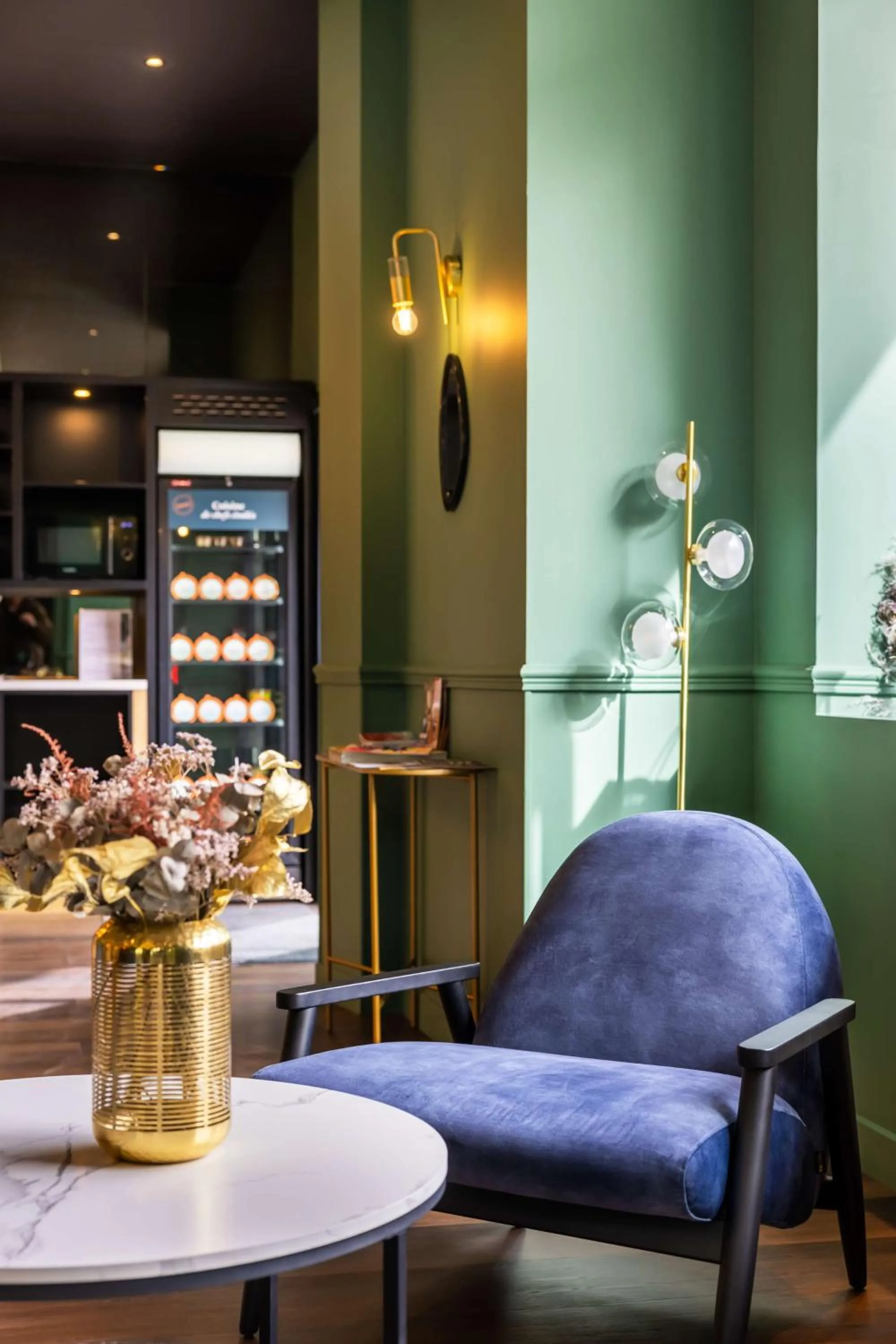 Lobby or reception in Best Western Metz Centre Gare