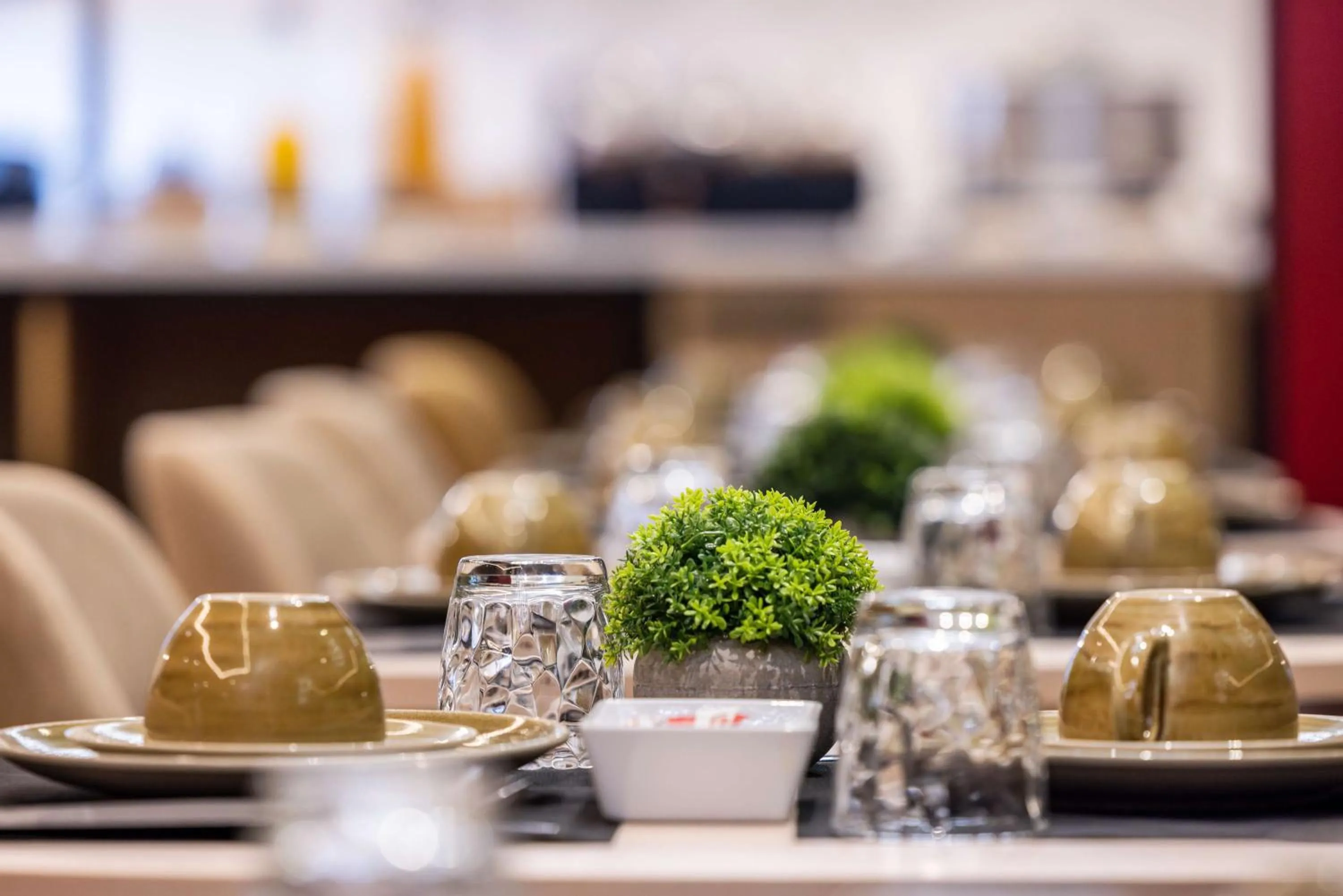 Breakfast in Best Western Metz Centre Gare