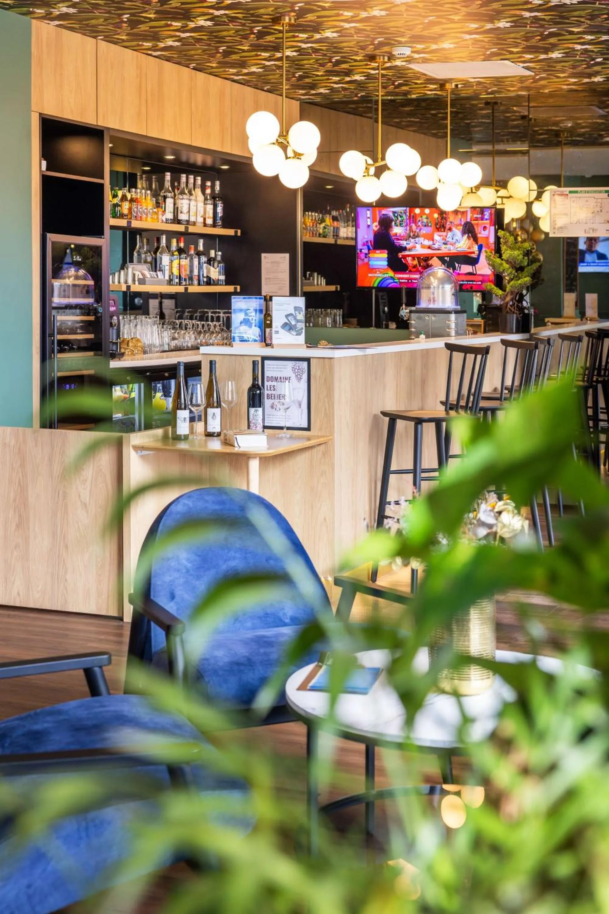 Lobby or reception in Best Western Metz Centre Gare