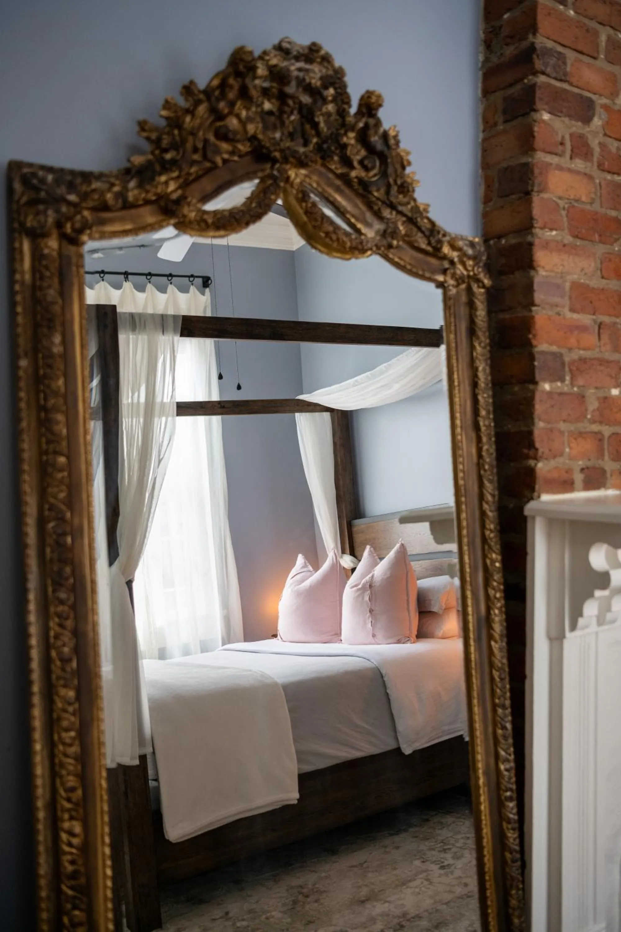 Bed in Luxury Historic Shotgun Home in Lower Garden District