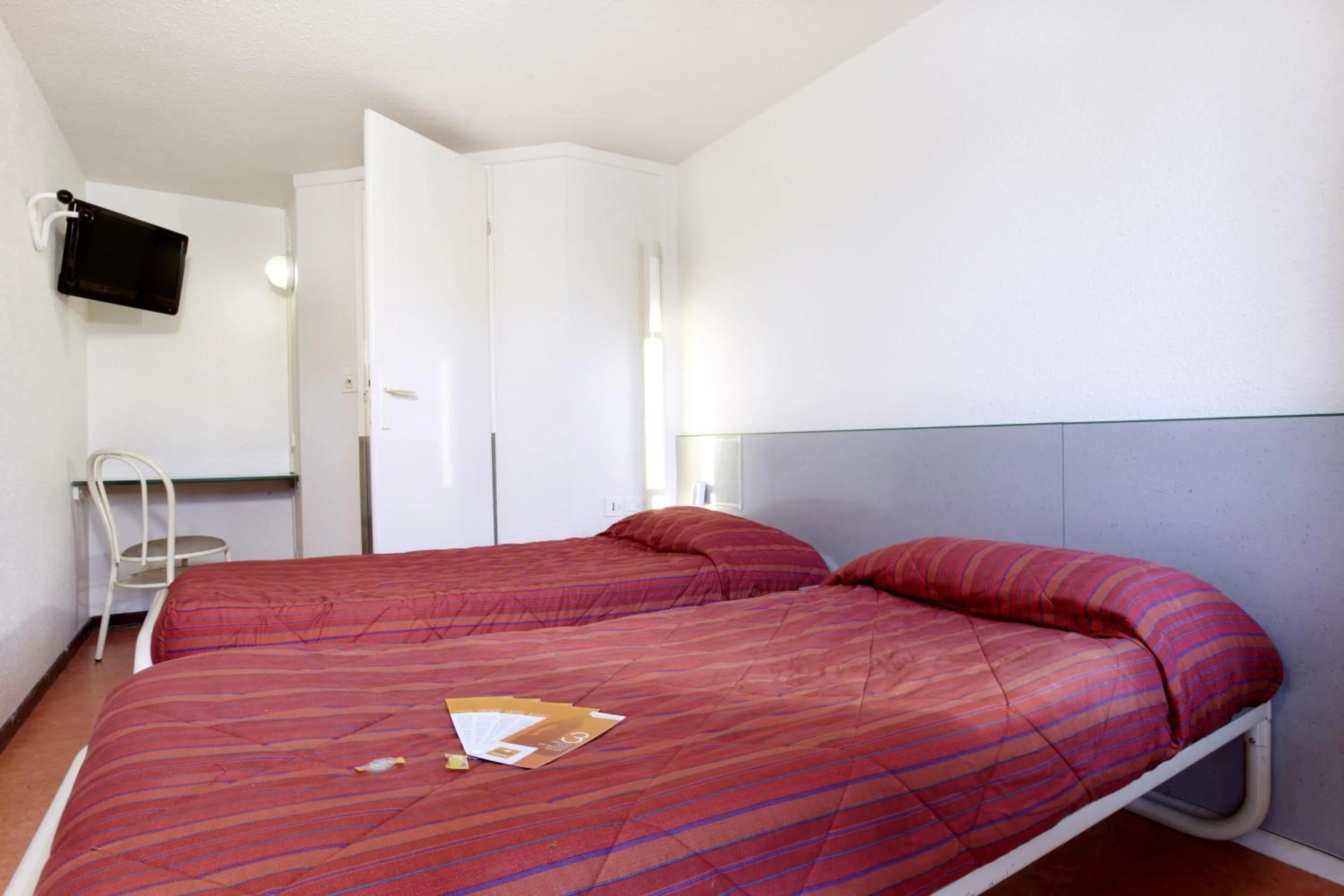 Bedroom in Premiere Classe Evreux