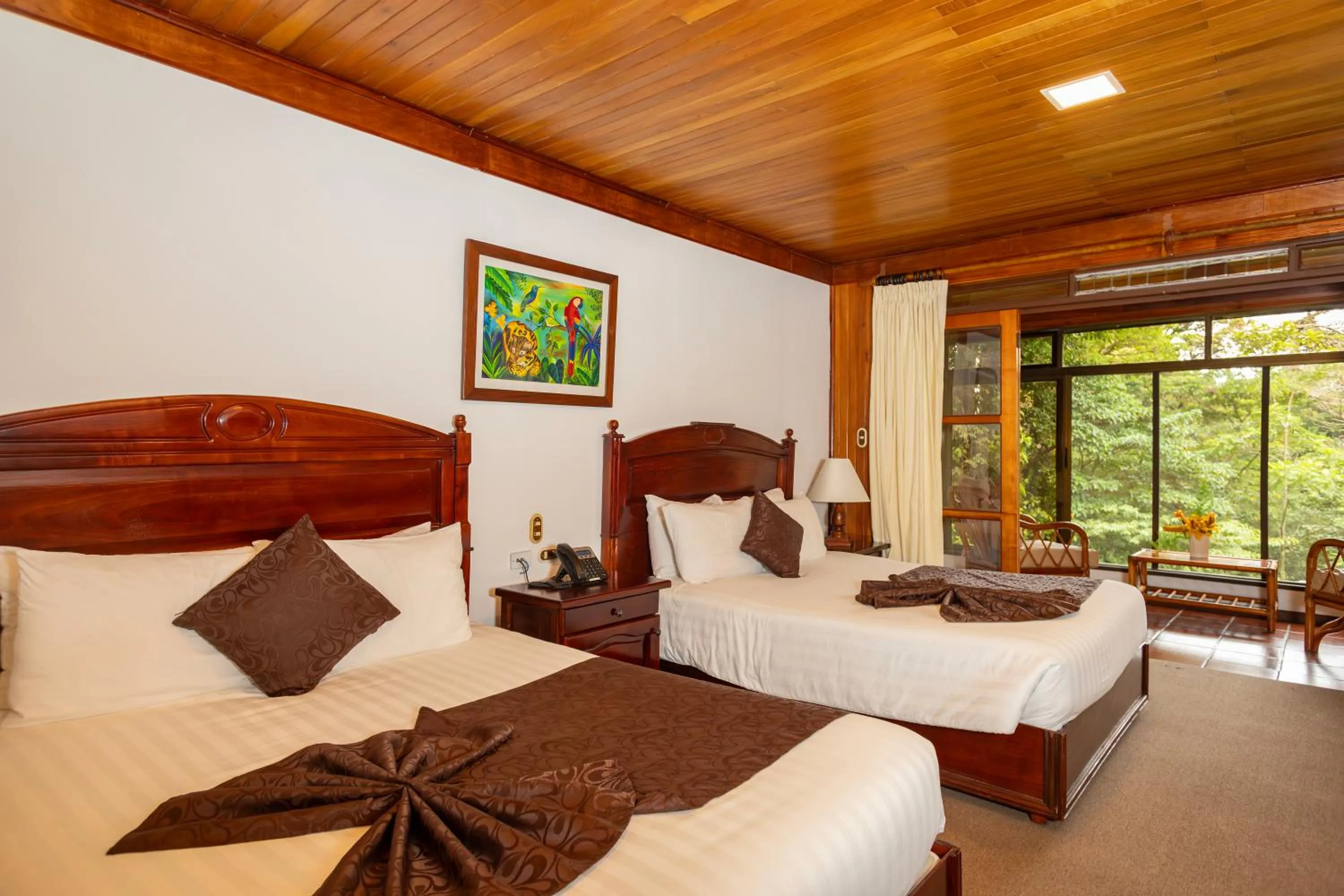 Bedroom, Bed in Trapp Family Lodge Monteverde