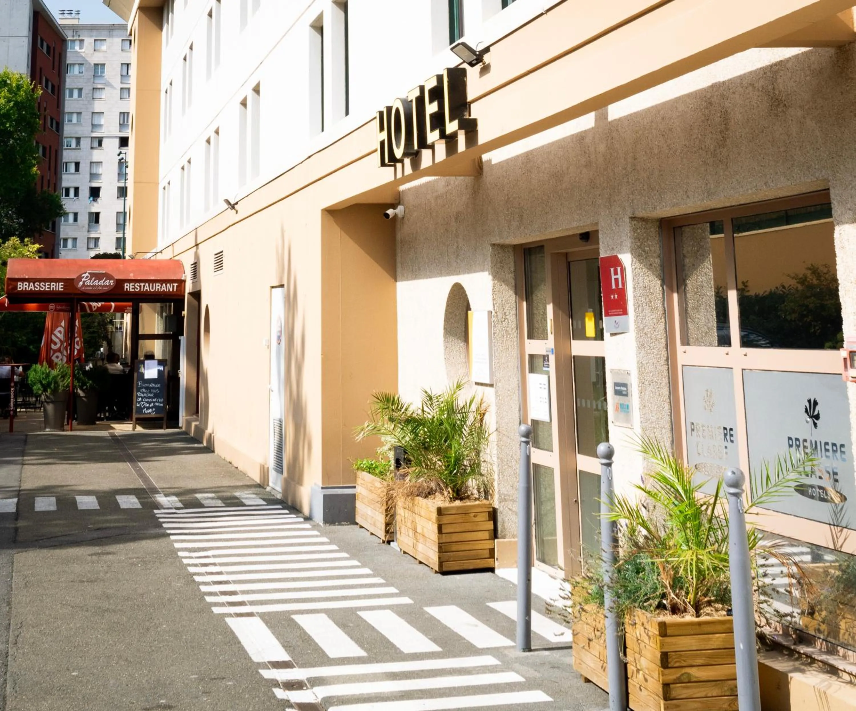 Restaurant/places to eat in Première Classe Paris-Ouest Gennevilliers