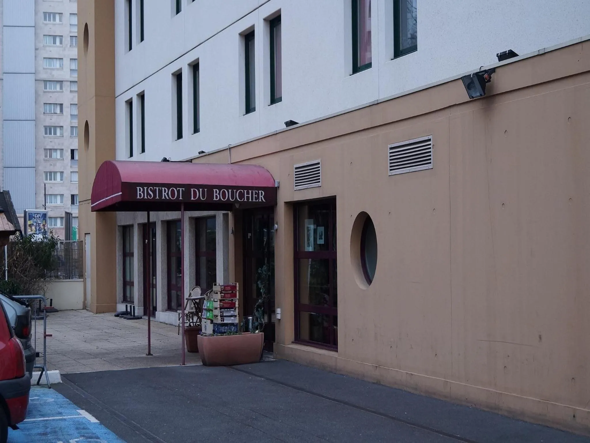 Restaurant/places to eat in Première Classe Paris-Ouest Gennevilliers