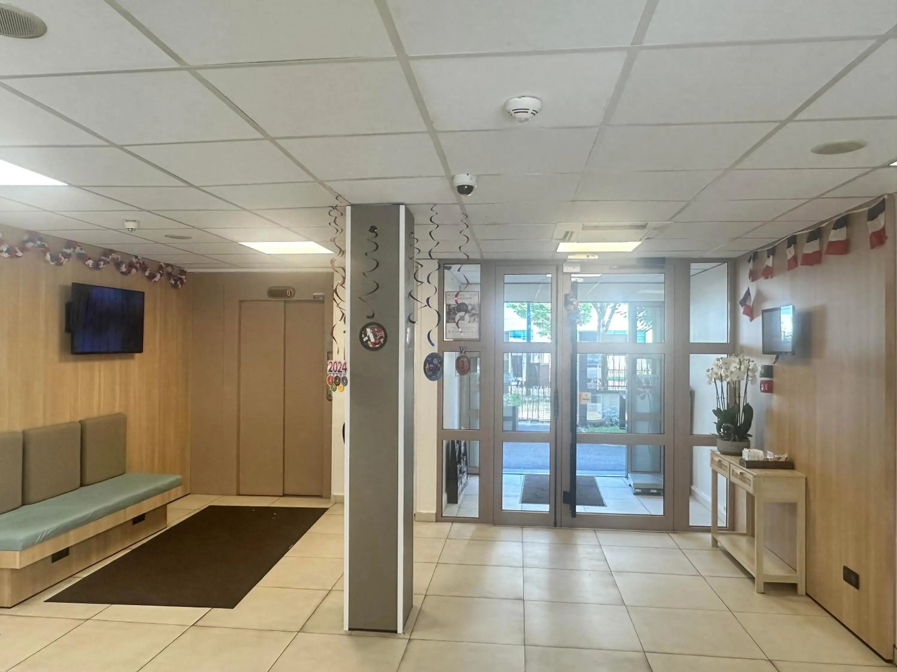Lobby or reception in Première Classe Paris-Ouest Gennevilliers