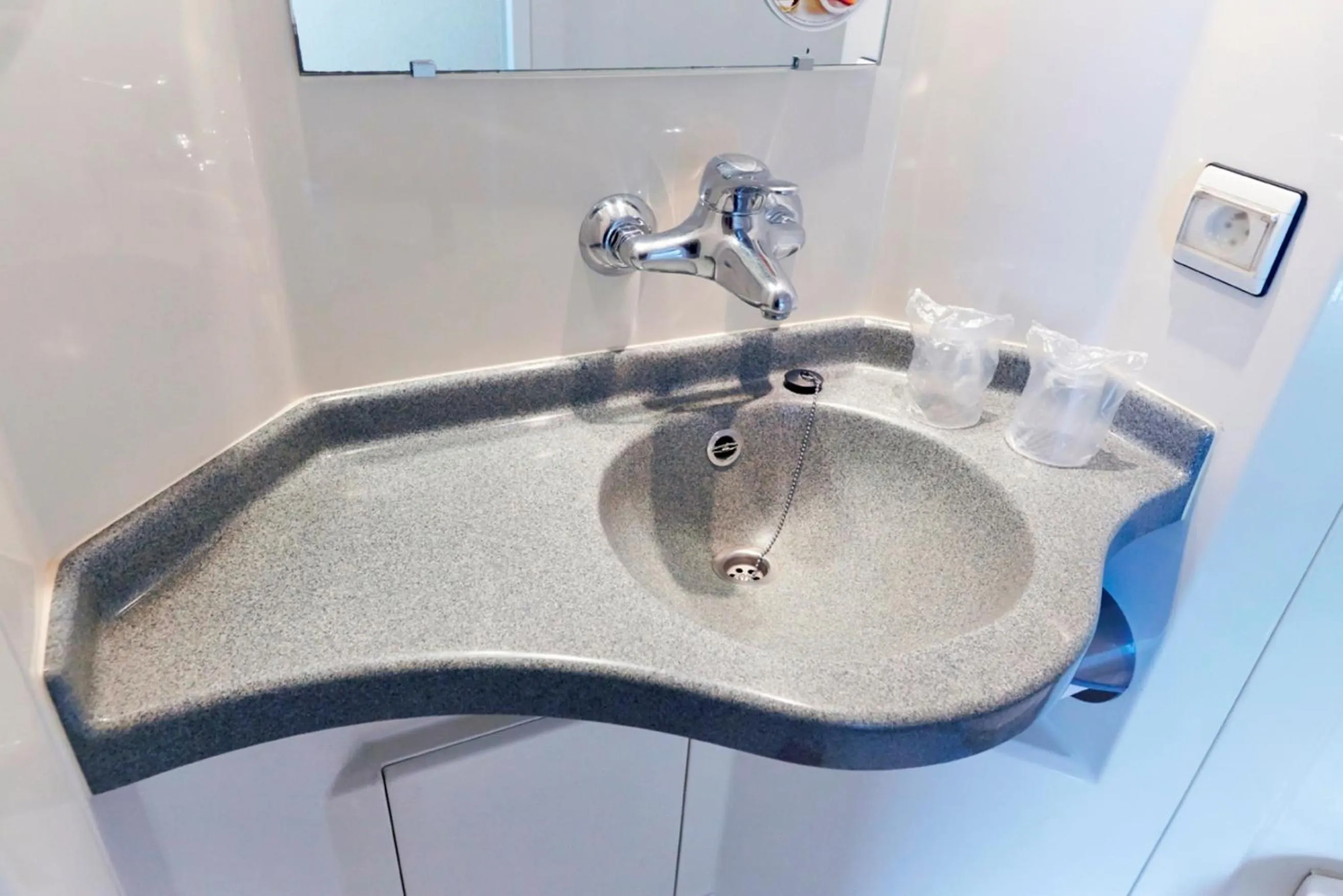 Shower in Première Classe Paris-Ouest Gennevilliers