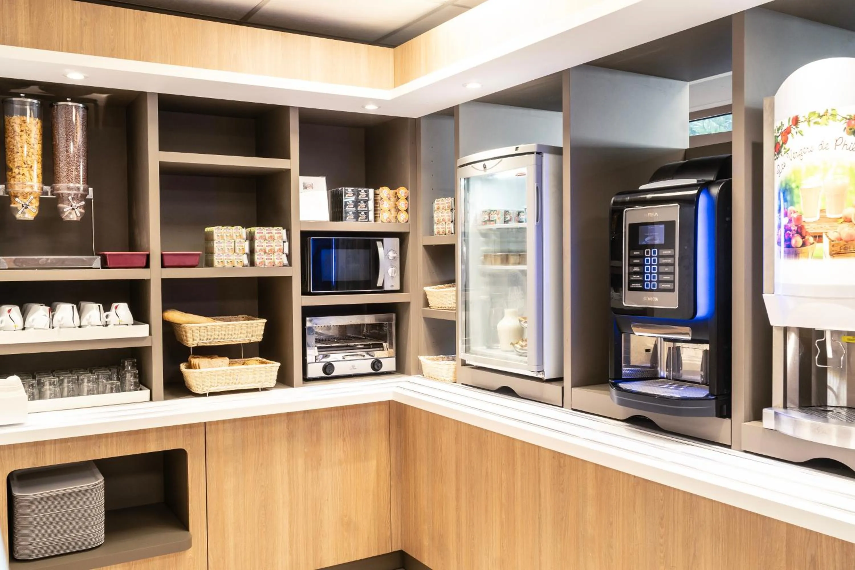 Breakfast in Première Classe Paris-Ouest Gennevilliers