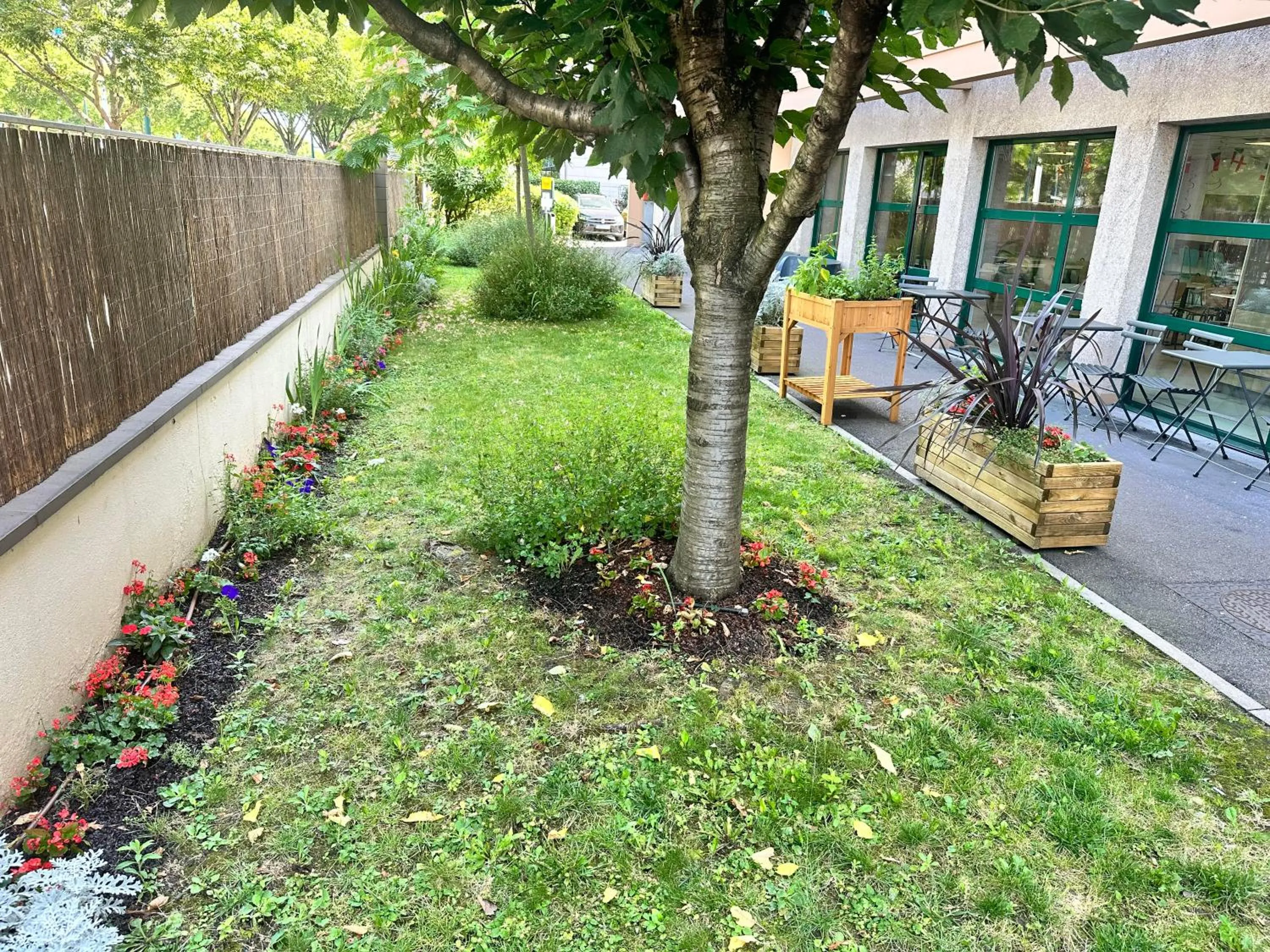 Property building in Première Classe Paris-Ouest Gennevilliers