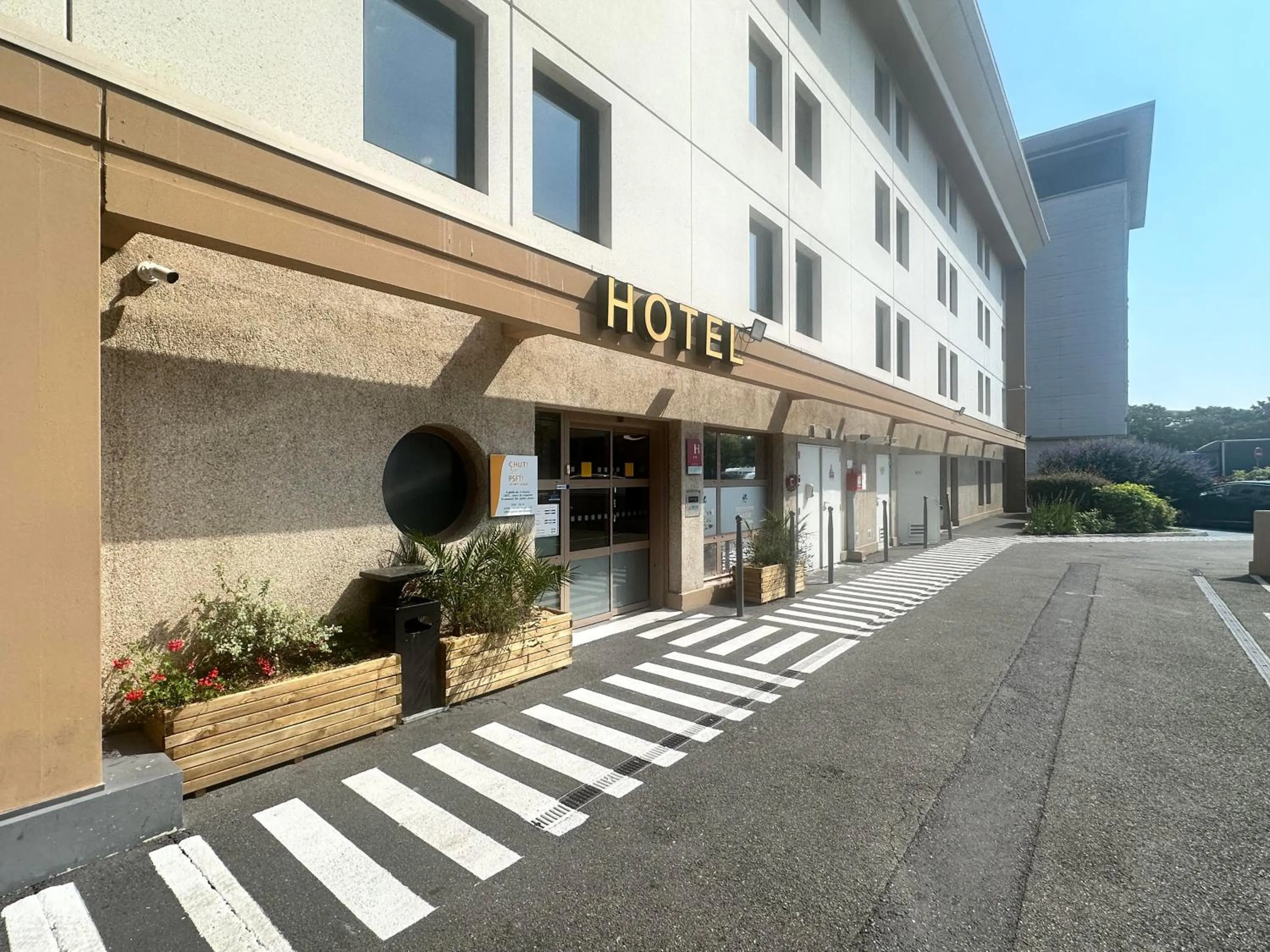 Property building in Première Classe Paris-Ouest Gennevilliers