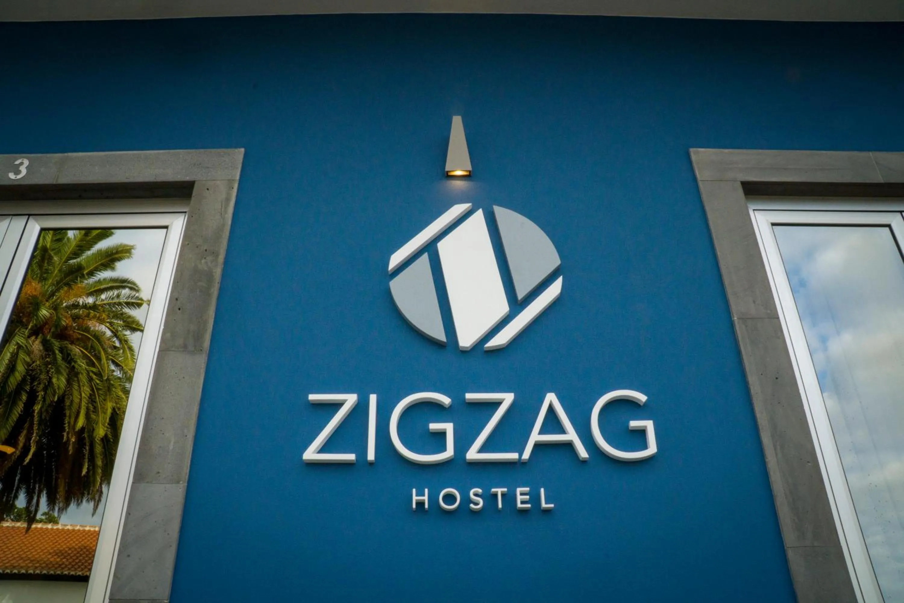 ZIGZAG HOSTEL