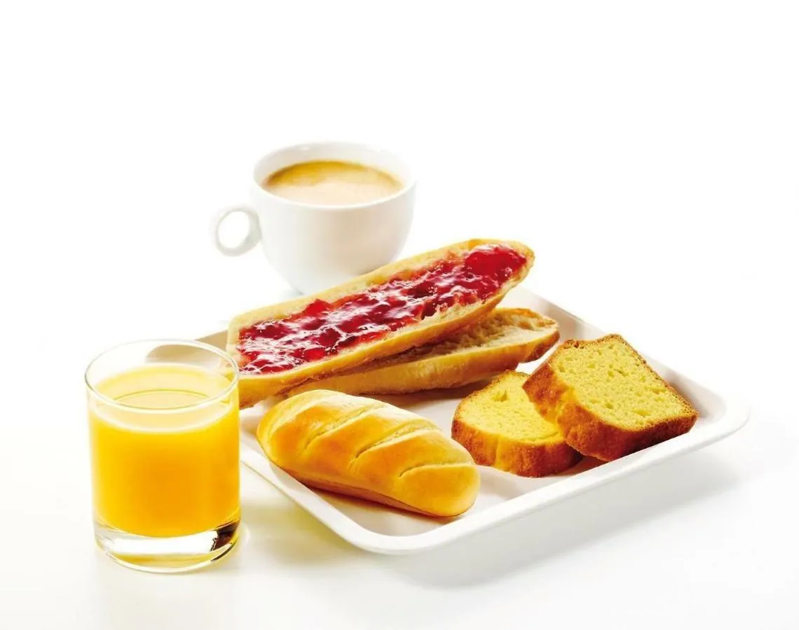 Food and drinks in Premiere Classe La Rochelle Sud - Angoulins