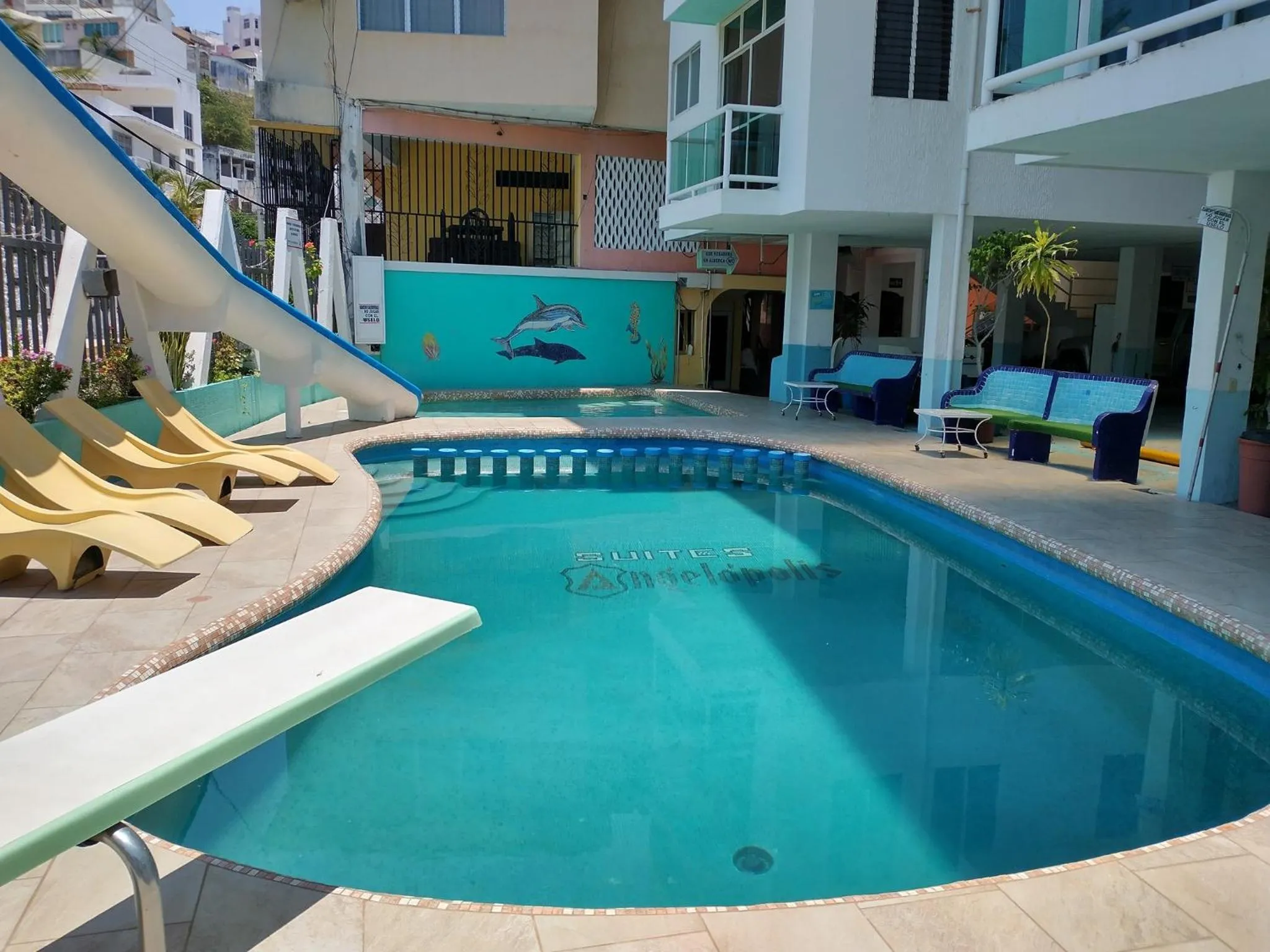 Swimming pool in Suites Angelopolis