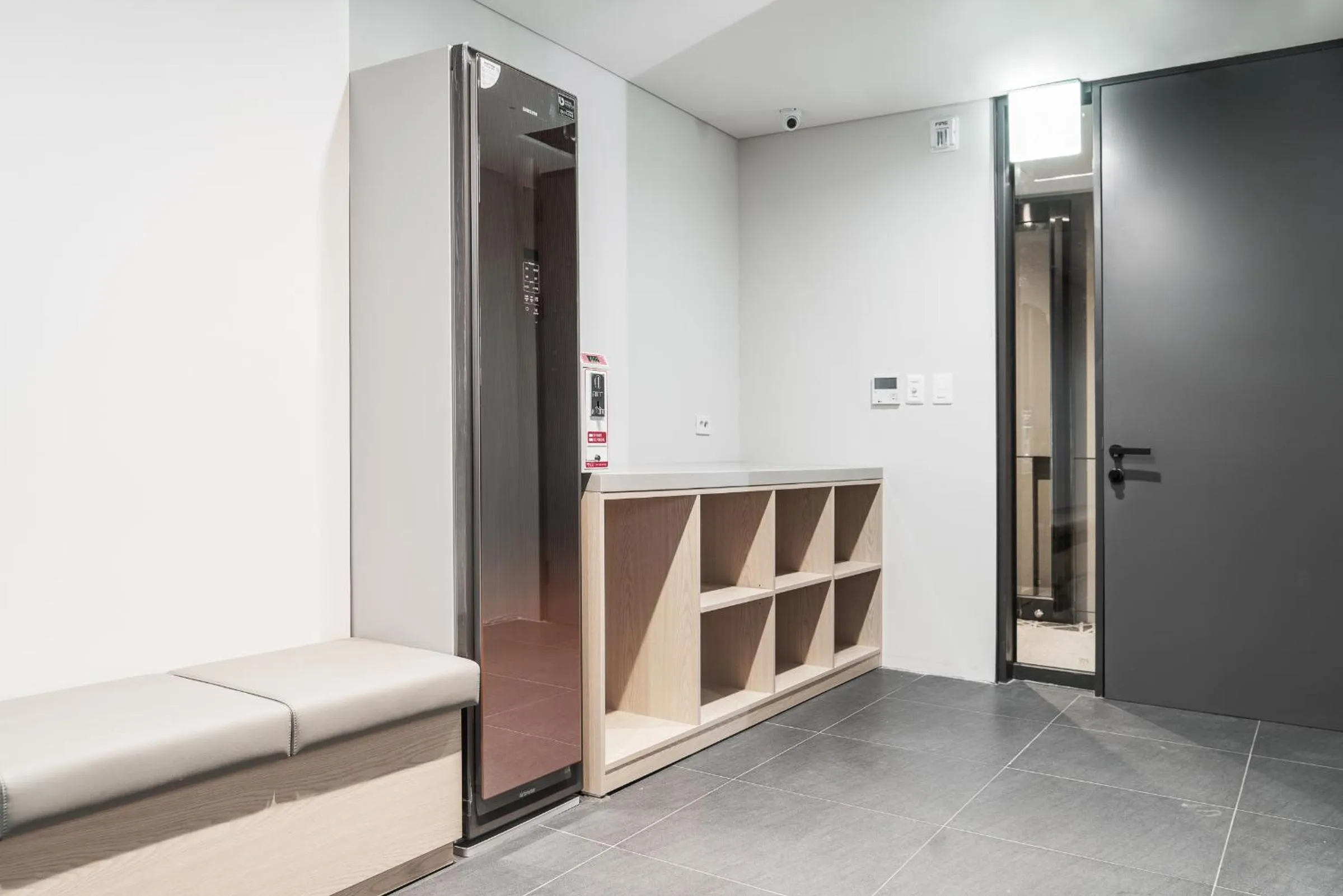 Business facilities in Nine Tree by Parnas Seoul Insadong