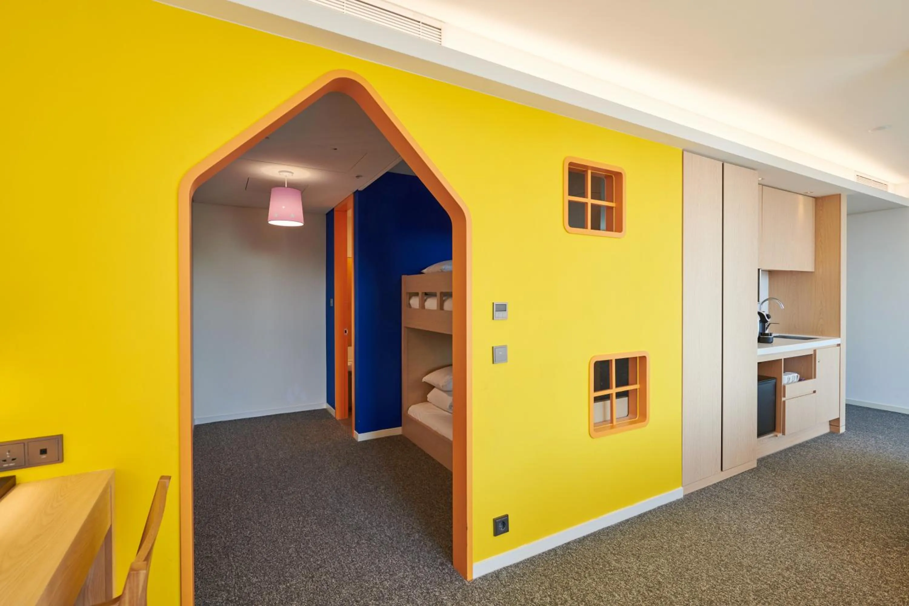 Photo of the whole room, Bed in Nine Tree by Parnas Seoul Insadong