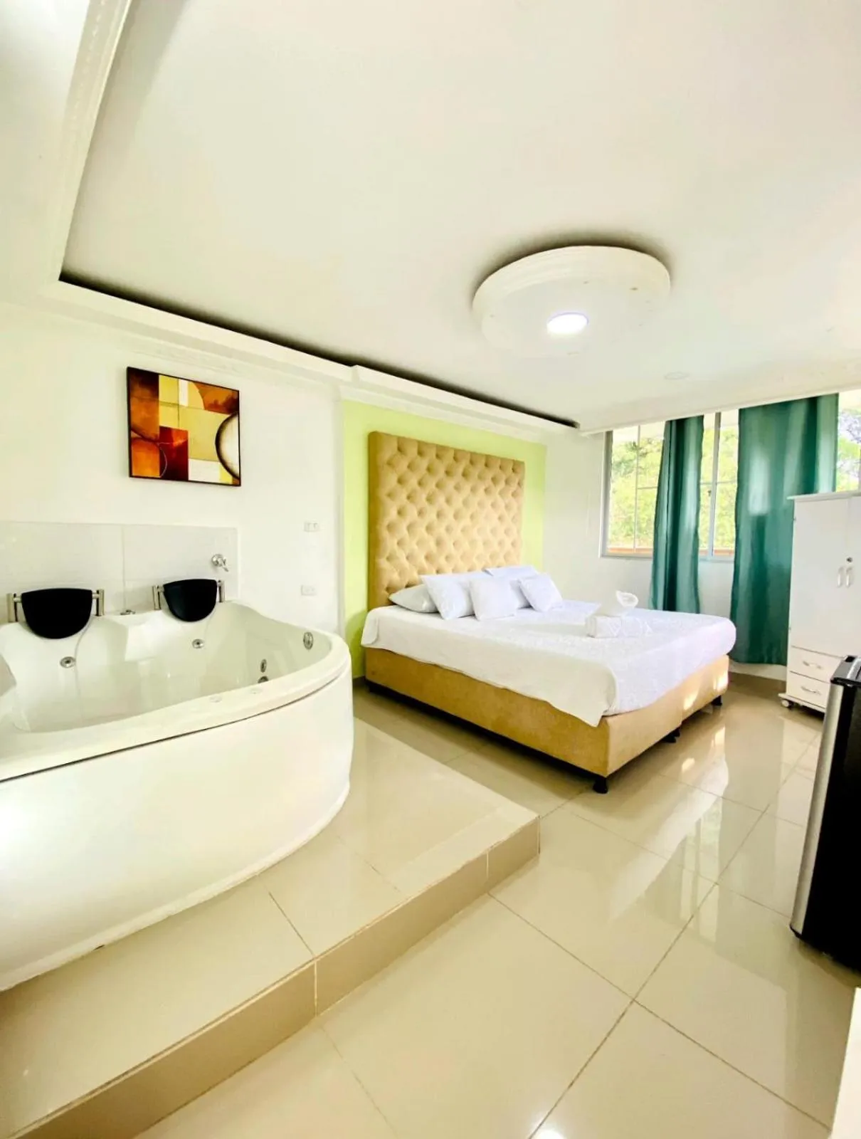 Bed in Hotel West California