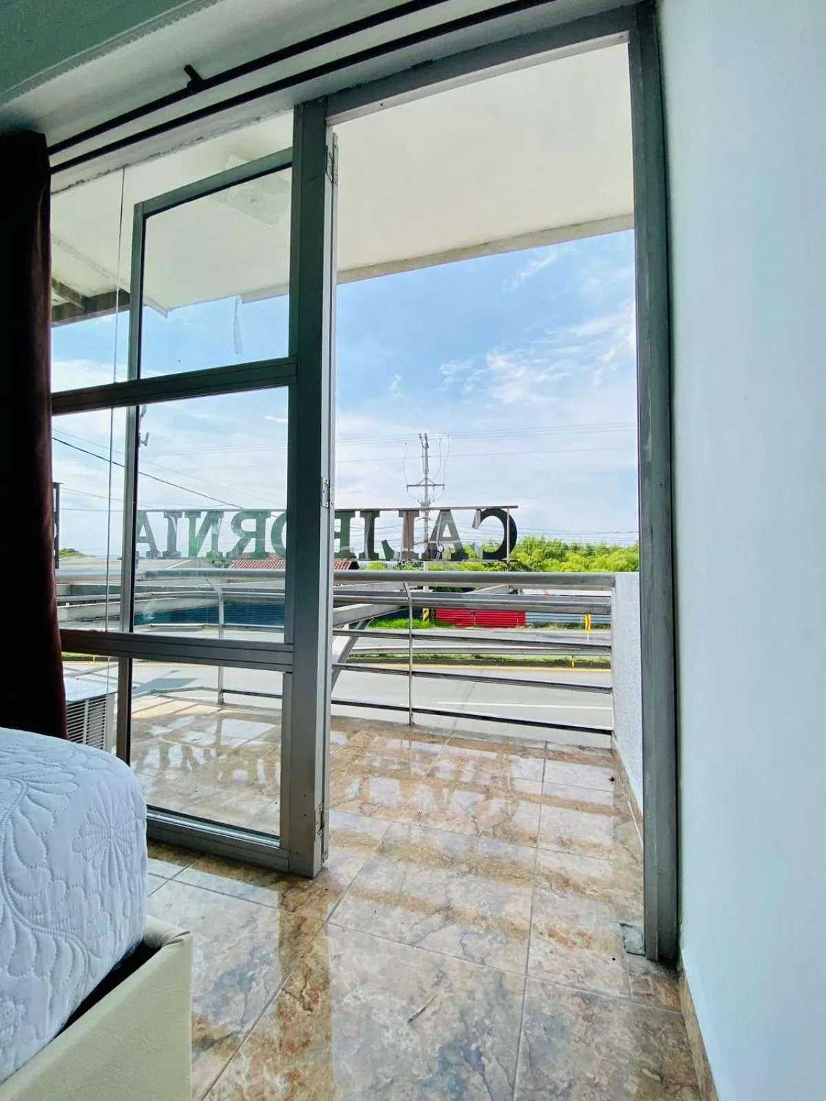 Hotel West California