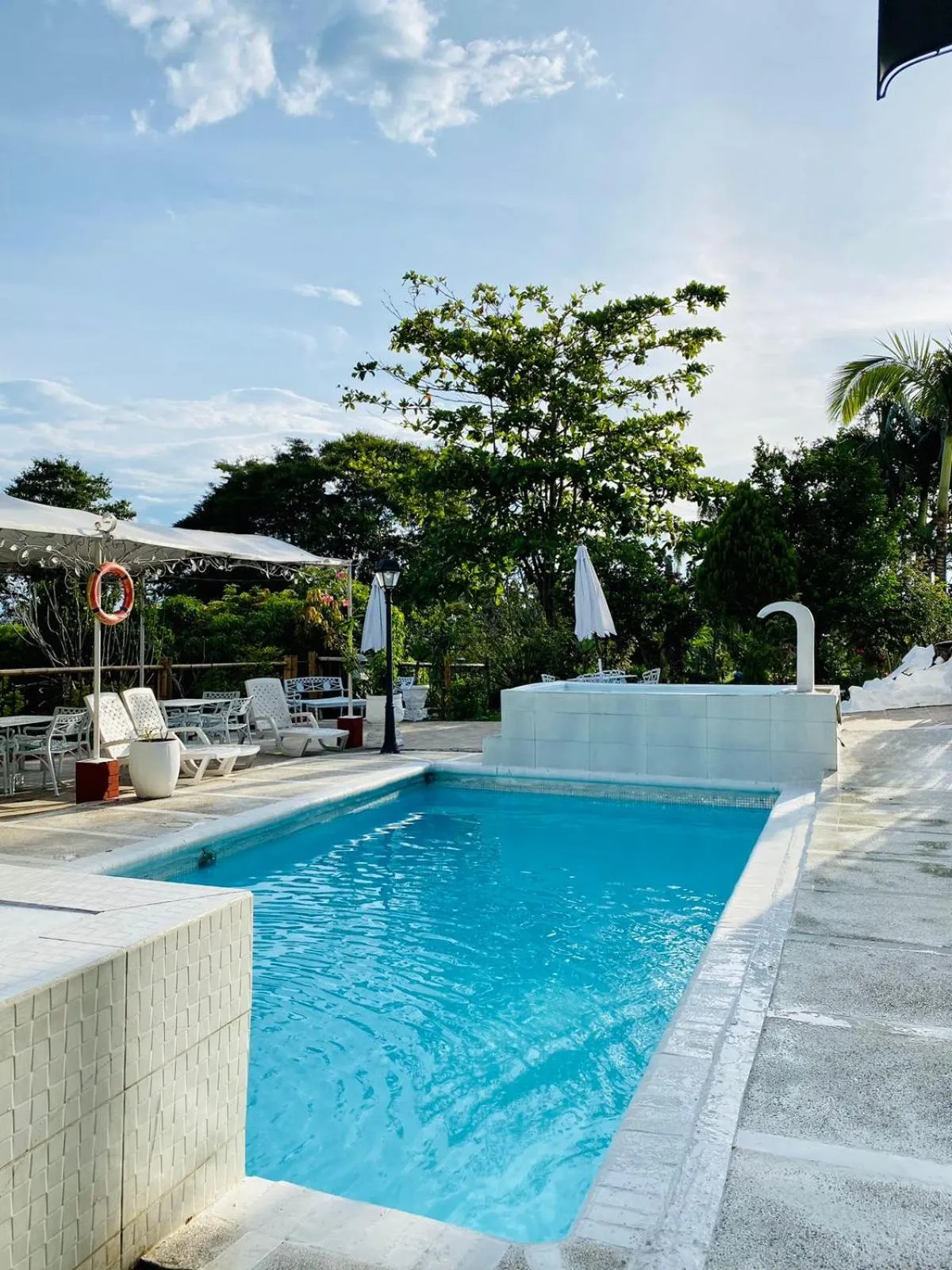 Hotel West California